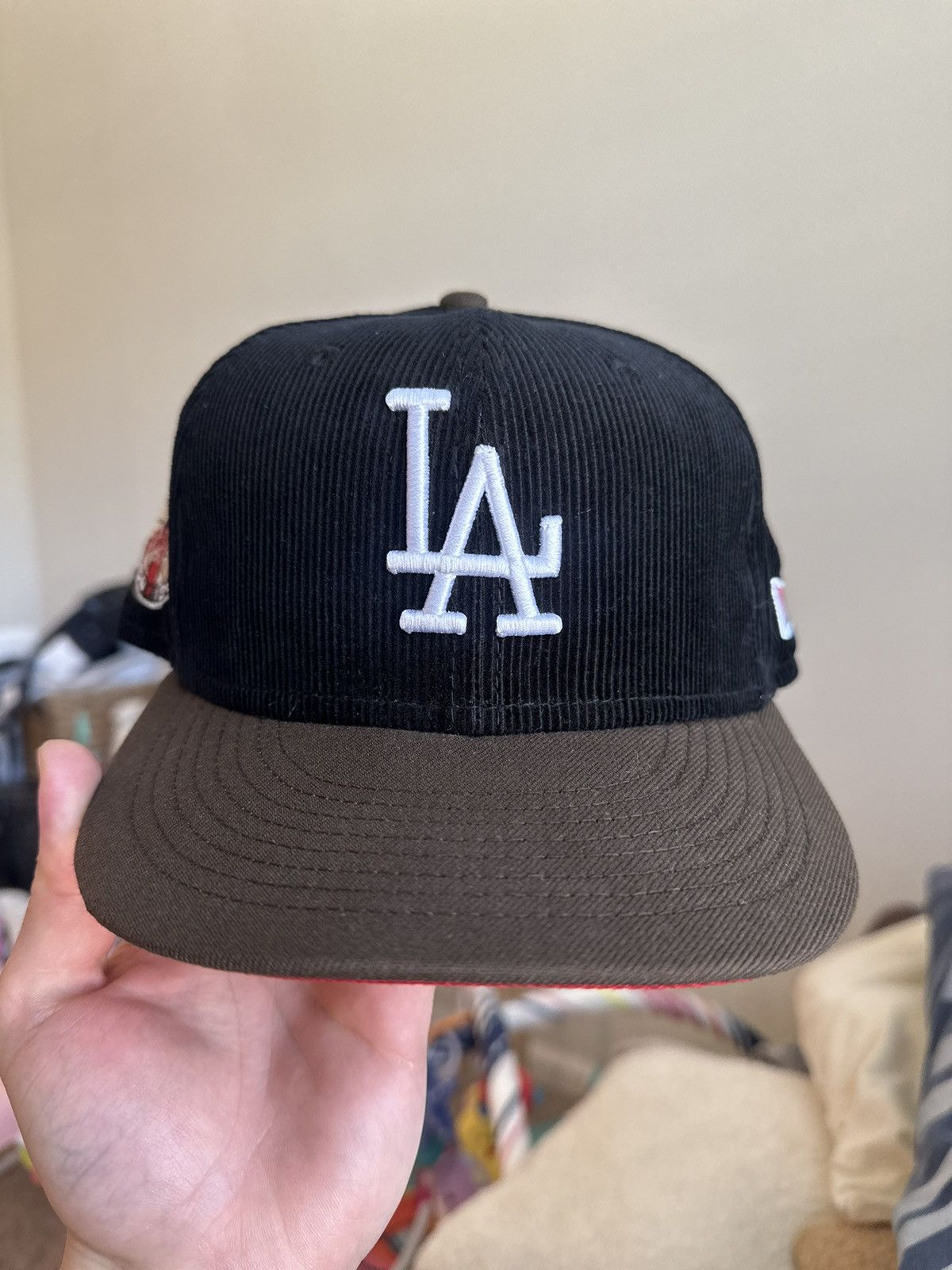 image of Vintage Los Angeles Dodgers Coliseum Corduroy 7 1/8 Proimage in Black, Men's