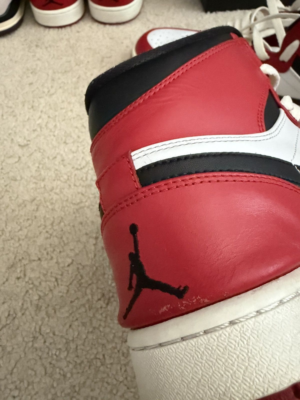 Jordan Brand Air Jordan 1 Retro High 2013 Chicago 2013 Size US 11 / EU 44 - 11 Thumbnail