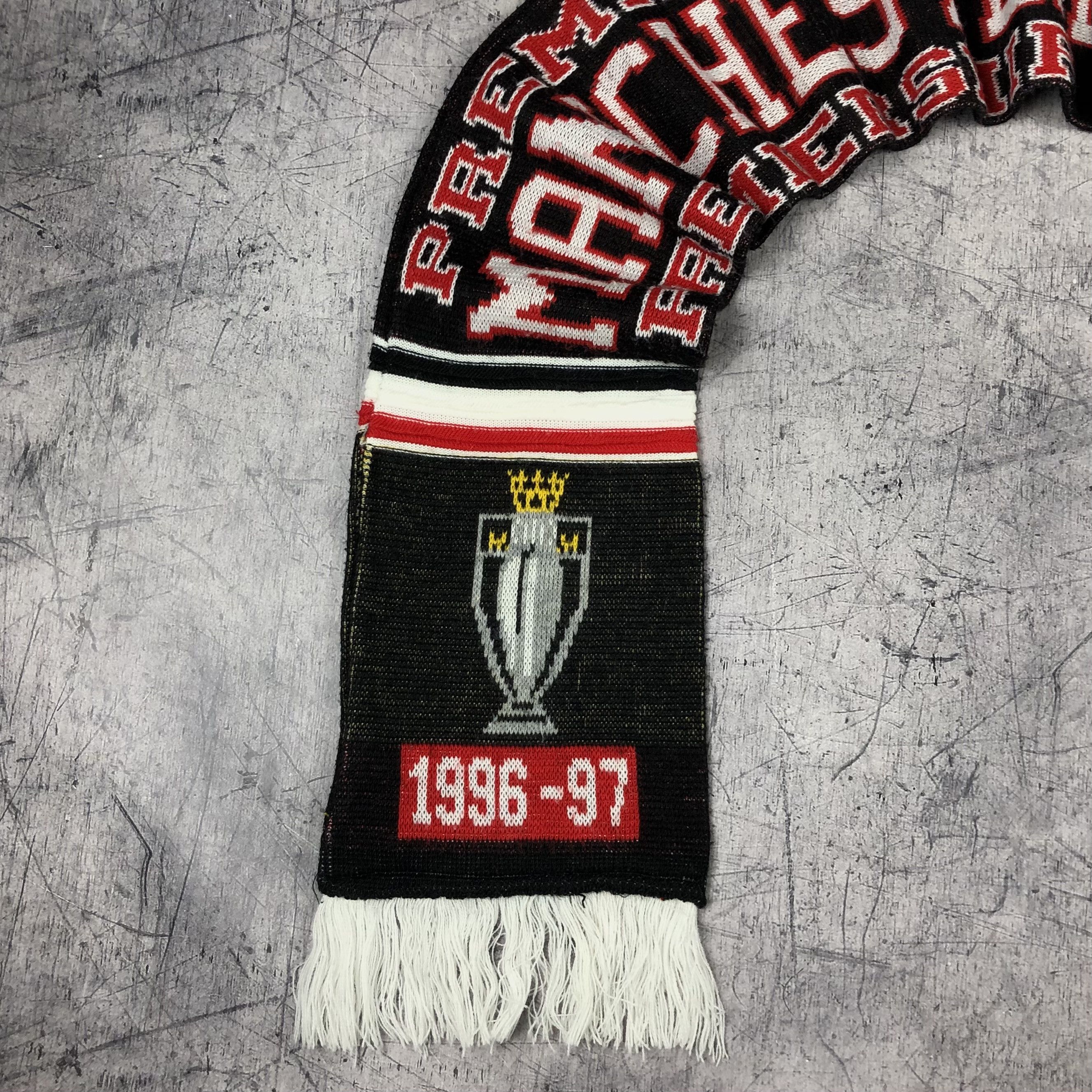 Vintage Manchester United FC 1996-1997 Premiership Scarf Flag Size ONE SIZE - 6 Thumbnail