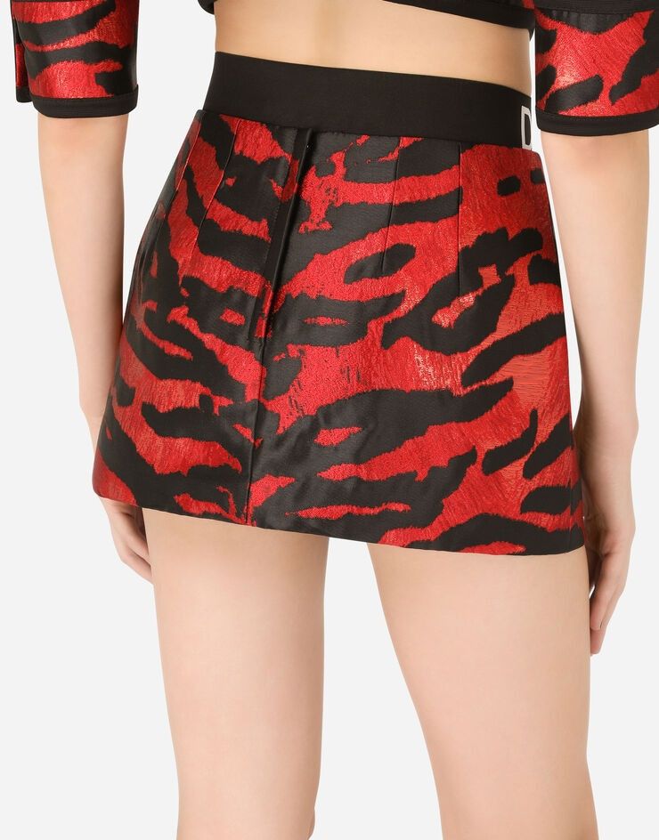 Dolce & Gabbana o1y0925 Mini Skirt in Black/Red Size 27" / US 4 / IT 40 - 5 Thumbnail