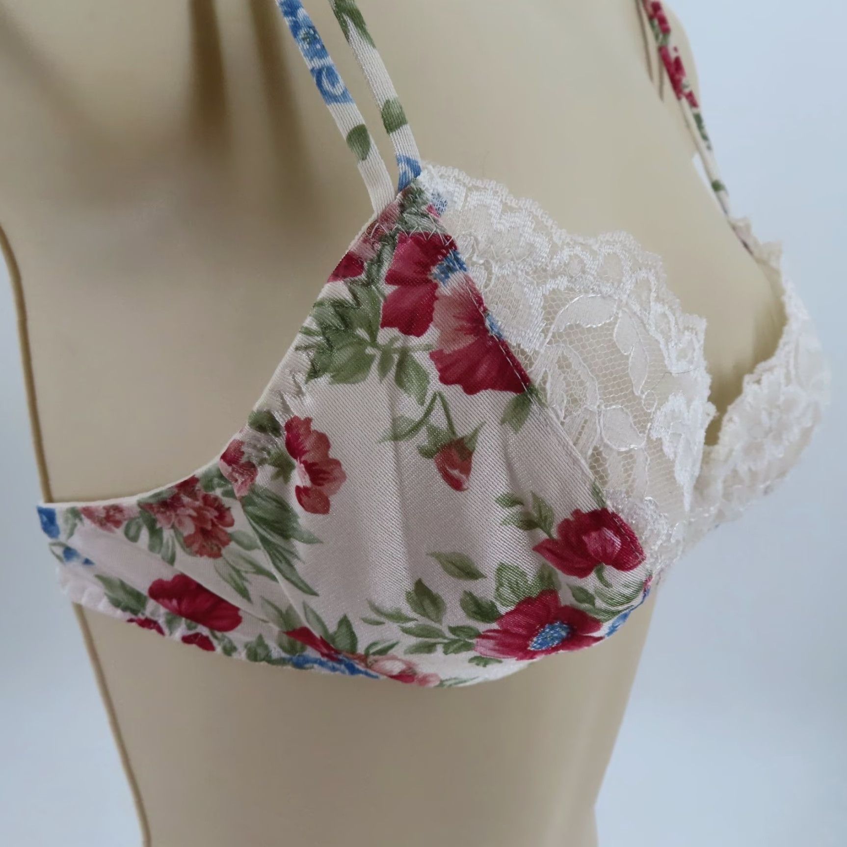 Vintage VINTAGE Jaclyn Smith Bra Underwire Padded Floral Print 34B Women Shirt Style Ladies Menus Size ONE SIZE - 3 Thumbnail