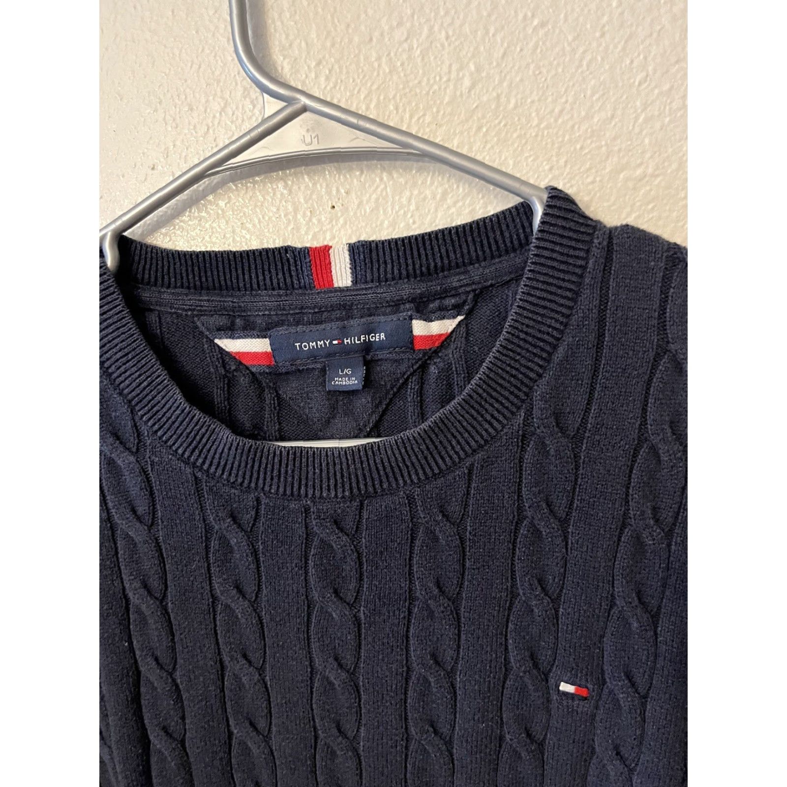Tommy Hilfiger Tommy Hilfiger Navy Blue Men Crew Neck Cable Knit Sweater Large Size US L / EU 52-54 / 3 - 3 Thumbnail
