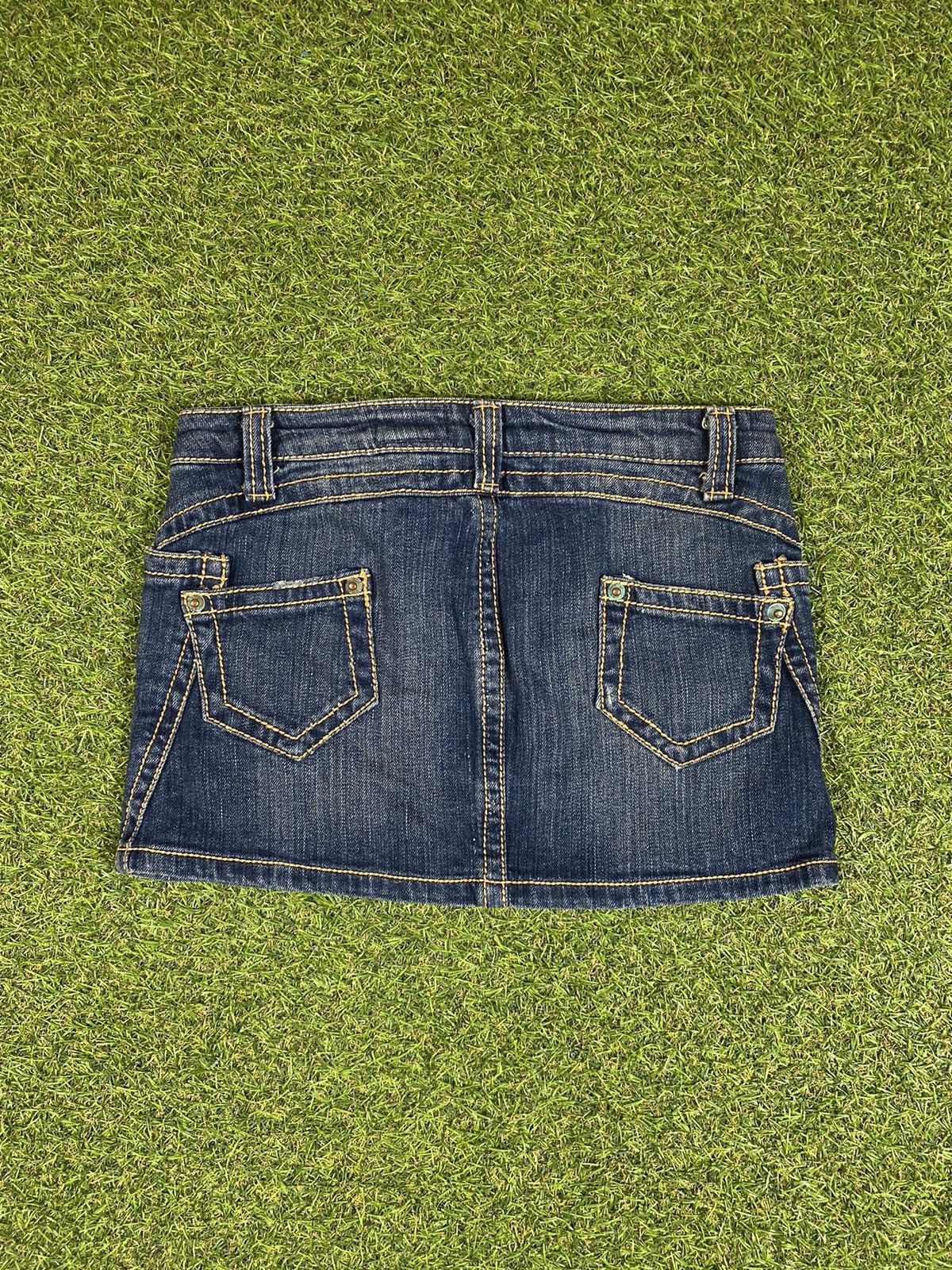 Calvin Klein Vintage Calvin Klein denim jeans skirt streetwear size 26 Size 26" / US 2 / IT 38 - 3 Thumbnail