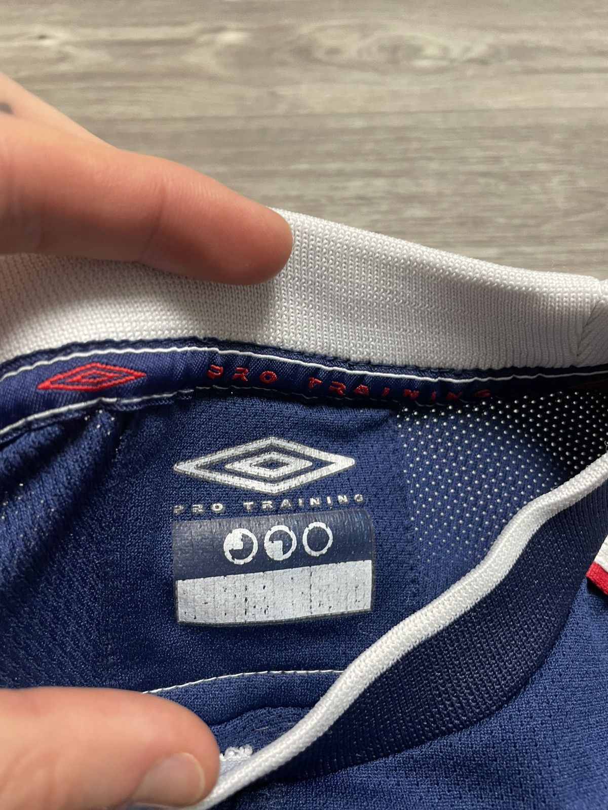 Umbro Vintage 90s Umbro Pro Training Retro Football Soccer Jersey Size US S / EU 44-46 / 1 - 9 Thumbnail