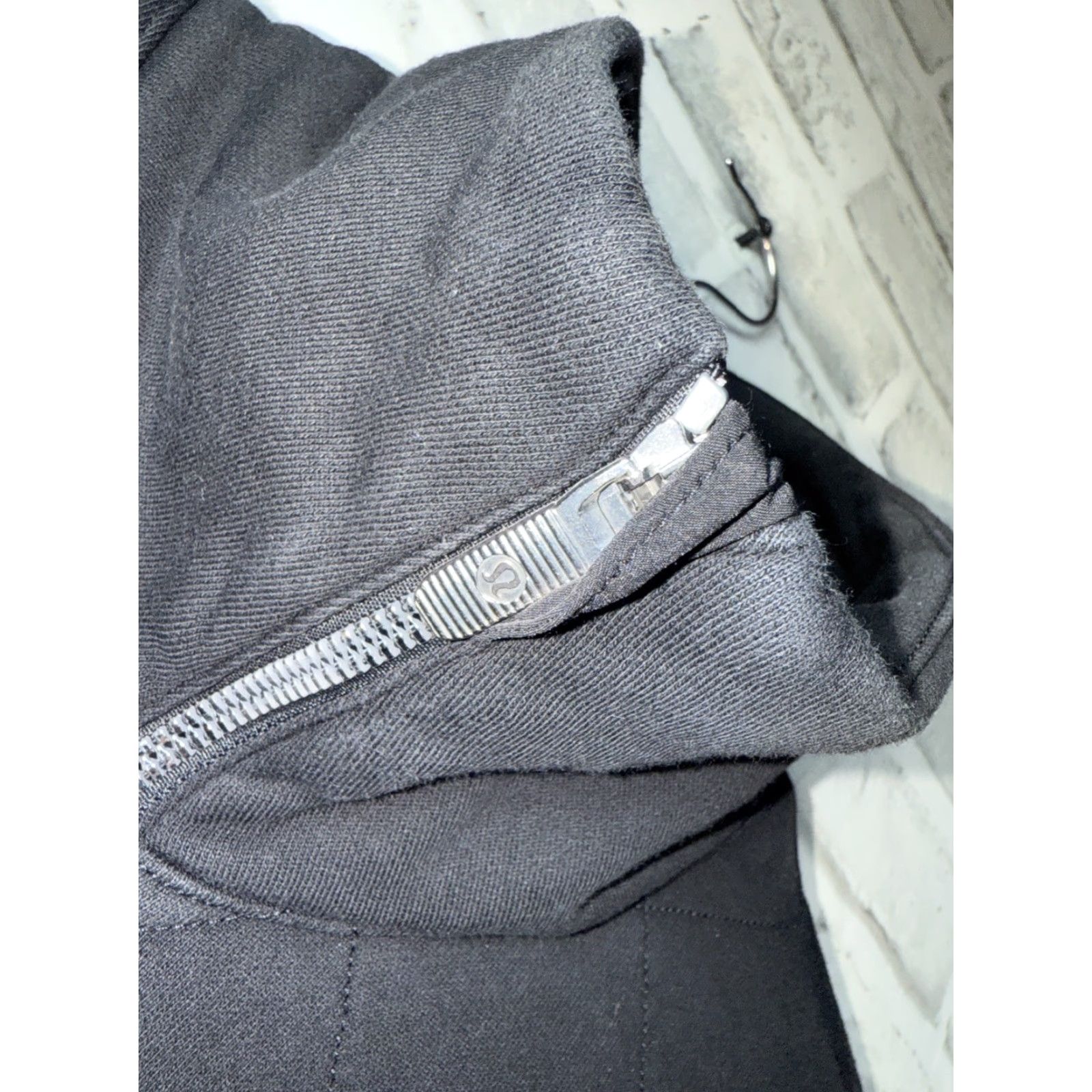 Lululemon LULULEMON Black Quilted Jacket Womens 8 1/4 Zip Activewear Athleisure Size M / US 6-8 / IT 42-44 - 3 Thumbnail