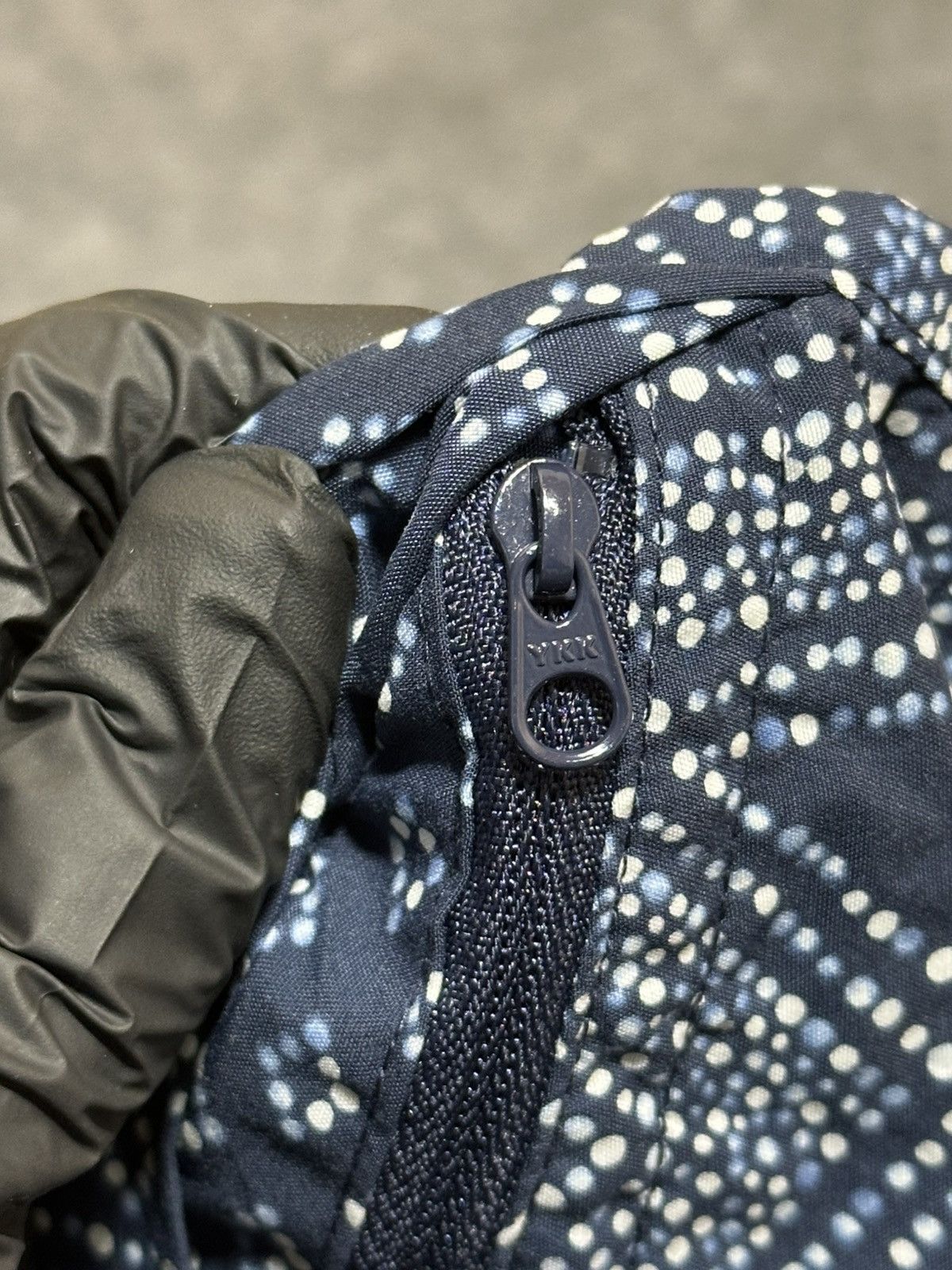 The North Face The North Face men's navy shorts a geometric bandana-style Size US 34 / EU 50 - 8 Thumbnail