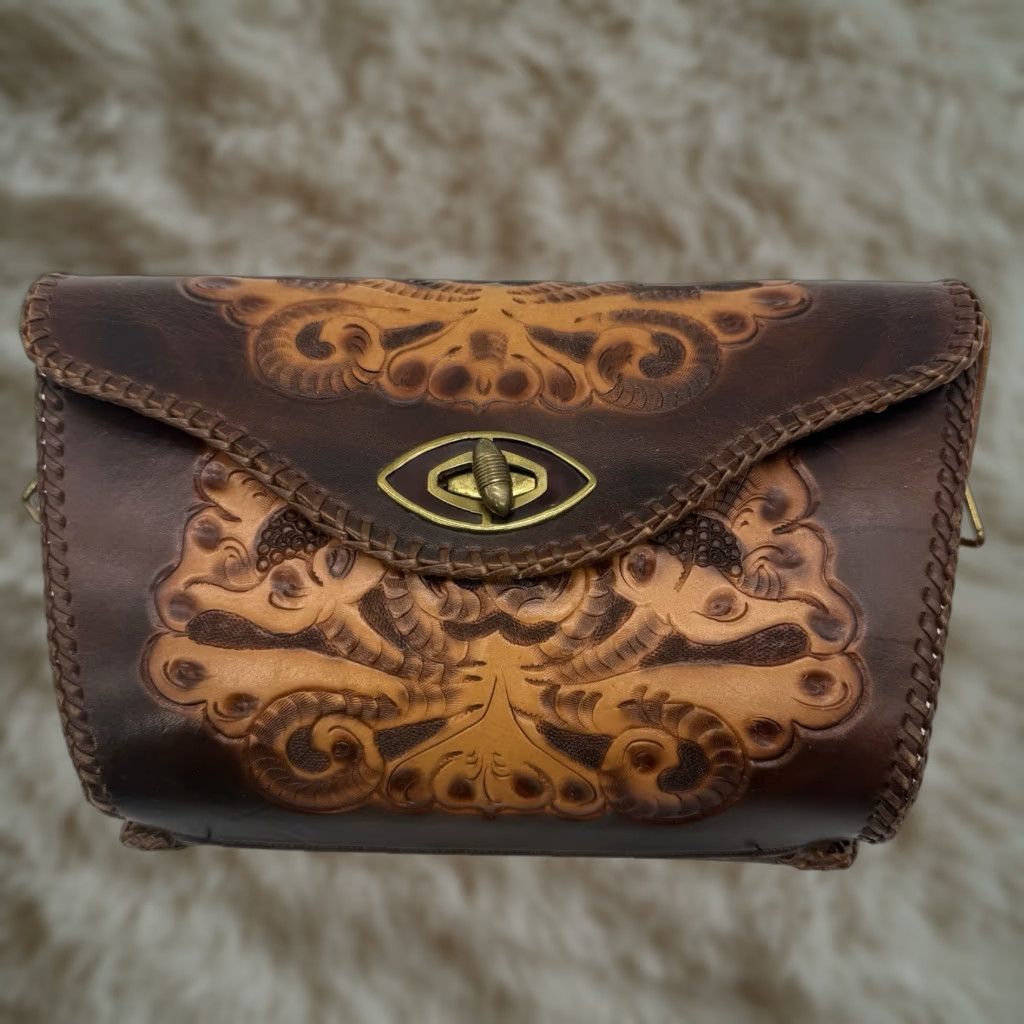Vintage VINTAGE Clifton's Hand Tooled Leather Purse Handbag Western Floral Medium Brown Clifton Leather Shoulder Bag Women 80s 90s Western Mens Womens Size ONE SIZE - 1 Thumbnail