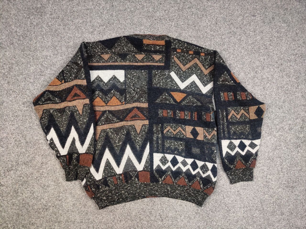Japanese Brand Vintage 90's Japanese Style Knit Art Gray Pattern Cardigan Size US L / EU 52-54 / 3 - 15 Thumbnail
