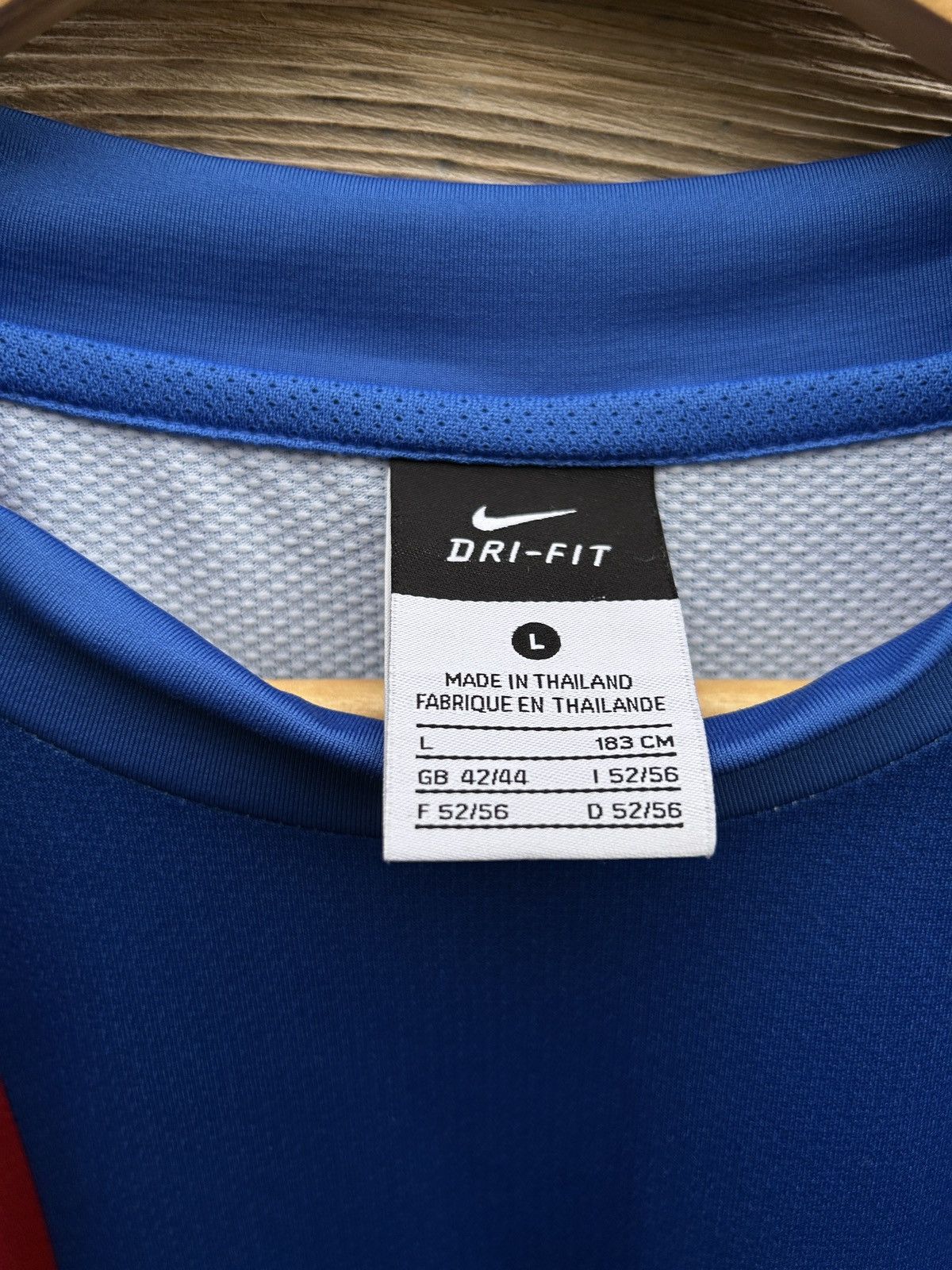 Nike Vintage Nike 2010/11 FC Barcelona Template Soccer Jersey Size US L / EU 52-54 / 3 - 6 Thumbnail