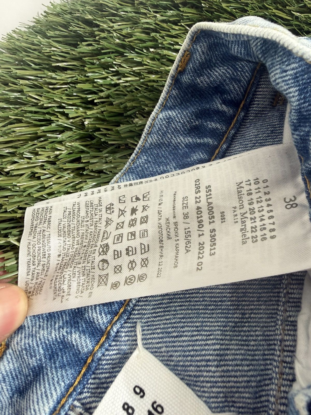 Maison Margiela Maison Margiela Cut-Out Distressed Denim Jeans Size 33" - 7 Thumbnail