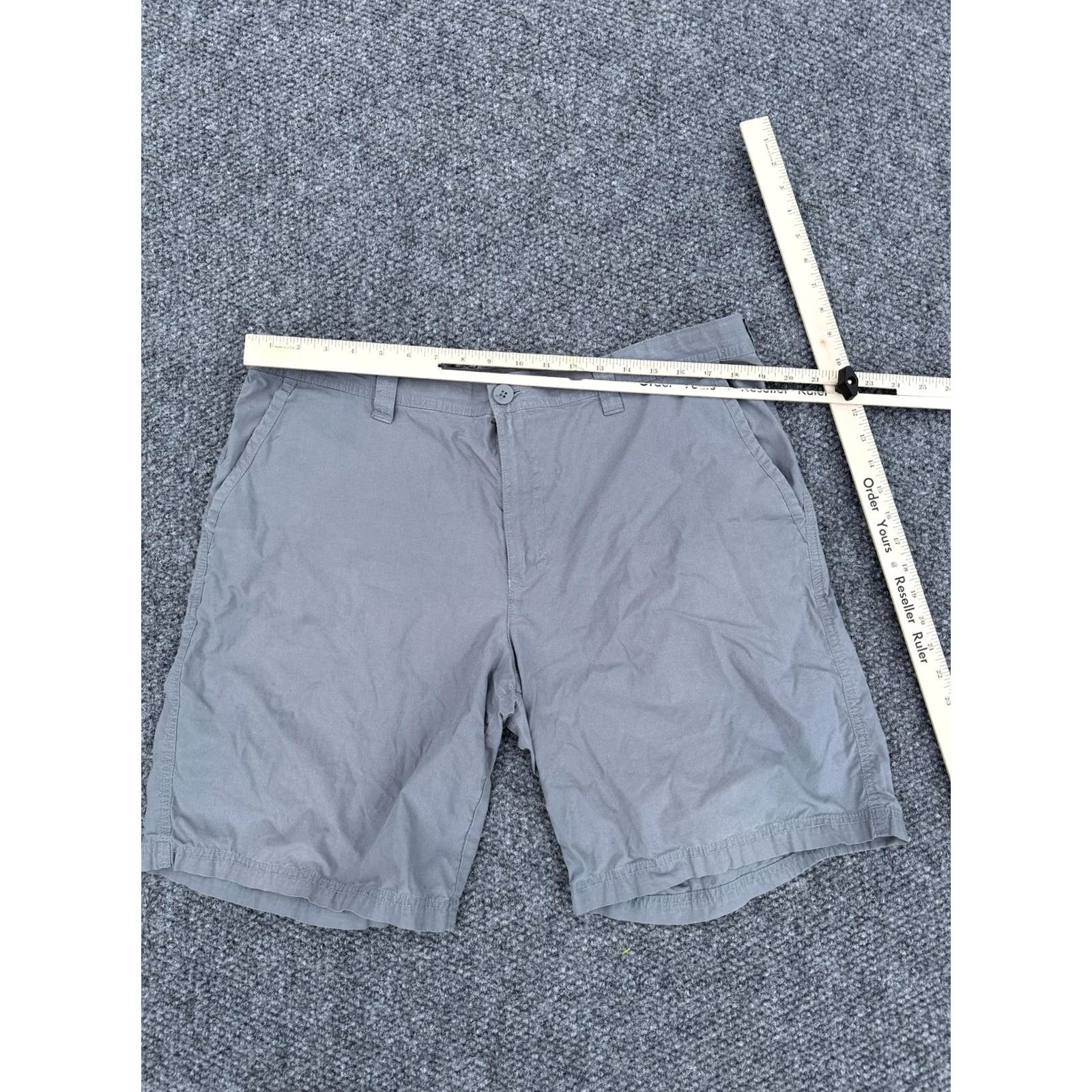 Vintage Columbia Shorts Mens 38 Gray Chino Canvas Cotton Casual Zip Fly Pockets Summer Size US 38 / EU 54 - 3 Thumbnail