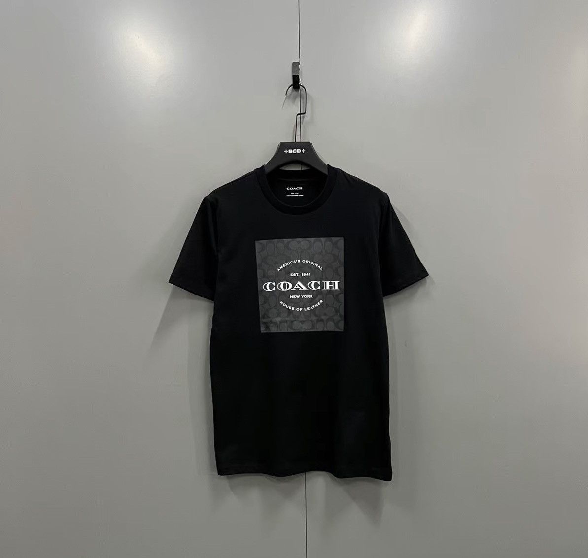 Coach COACH Black Logo Print Short Sleeve T-shirt J41 Size US S / EU 44-46 / 1 - 1 Thumbnail