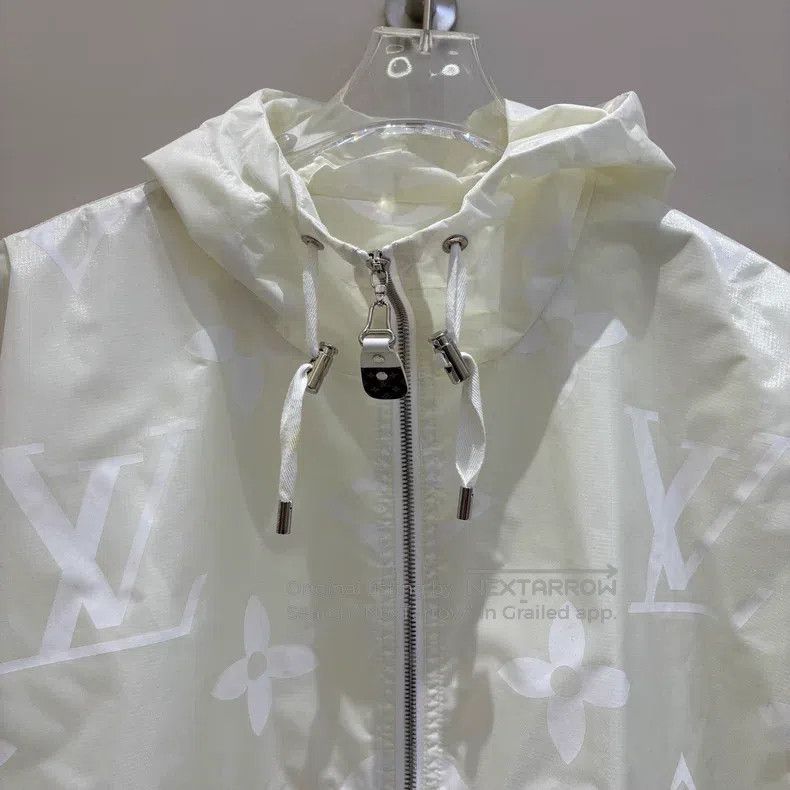 Louis Vuitton Louis Vuitton Casual monogrammed hooded long-sleeved jacke Size XS / US 0-2 / IT 36-38 - 3 Thumbnail