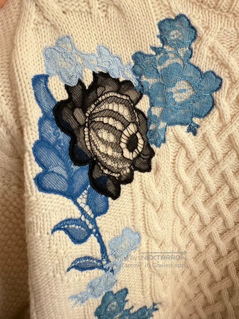 Louis Vuitton Valentino Age-reducing sweater Size M / US 6-8 / IT 42-44 - 4 Thumbnail