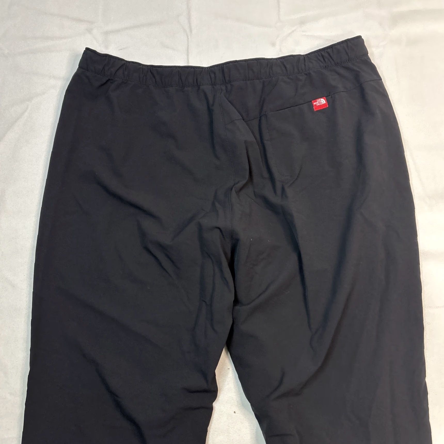 The North Face The North Face hiking pants Women L Black zipper pockets Built In Belt Hiking Activewear Womens Size 36" / US 14 / IT 50 - 7 Thumbnail