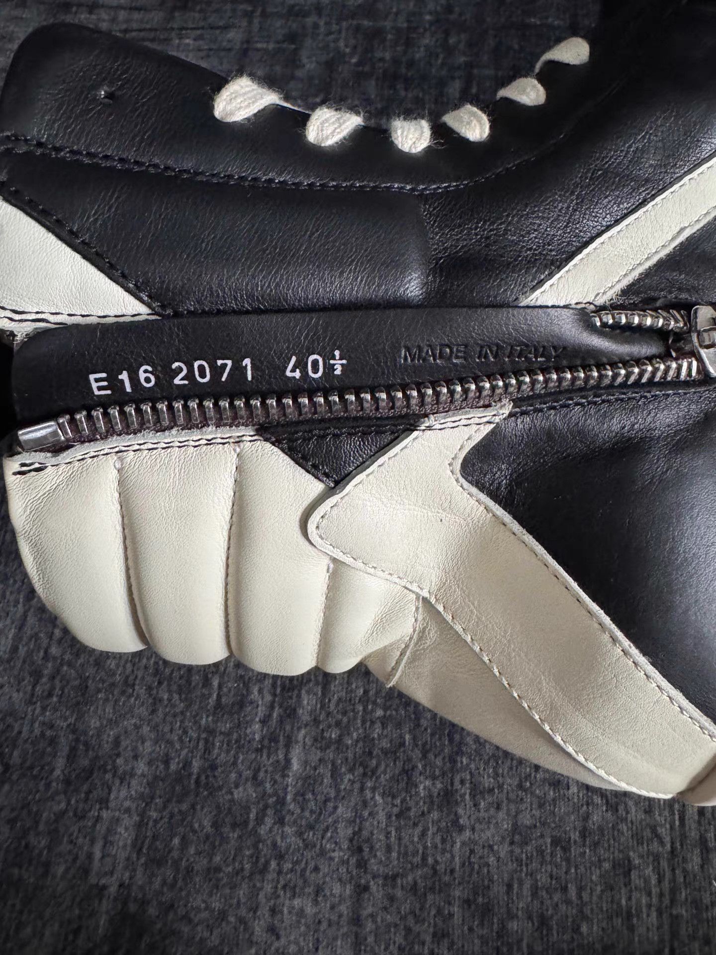 Rick Owens Rick Owens Mainline Triangle Sneakers Size US 7.5 / EU 40-41 - 8 Thumbnail