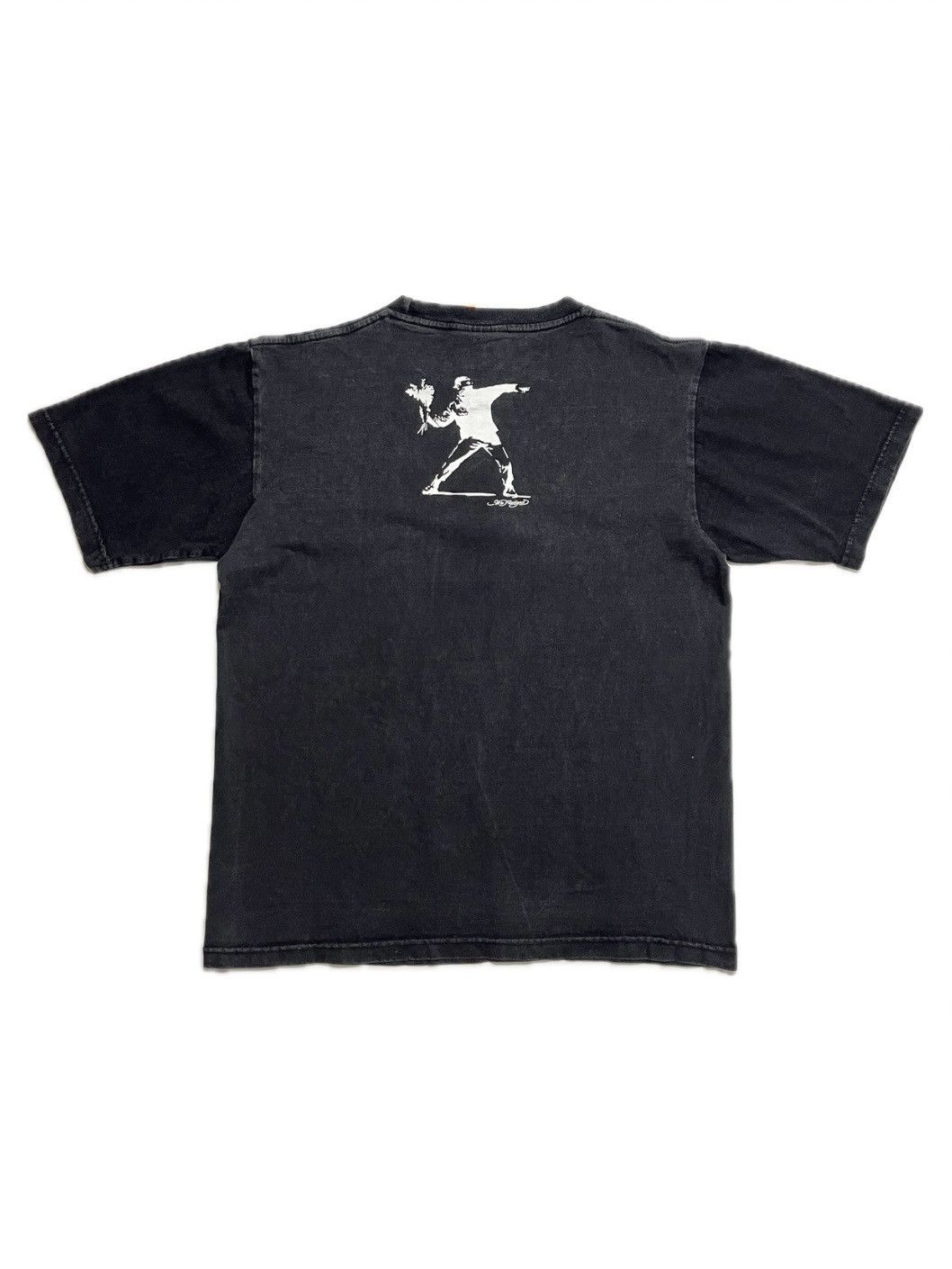 Vintage Vintage Unfledged Banksy Flower Thrower perfectly washed tee Size US M / EU 48-50 / 2 - 2 Thumbnail