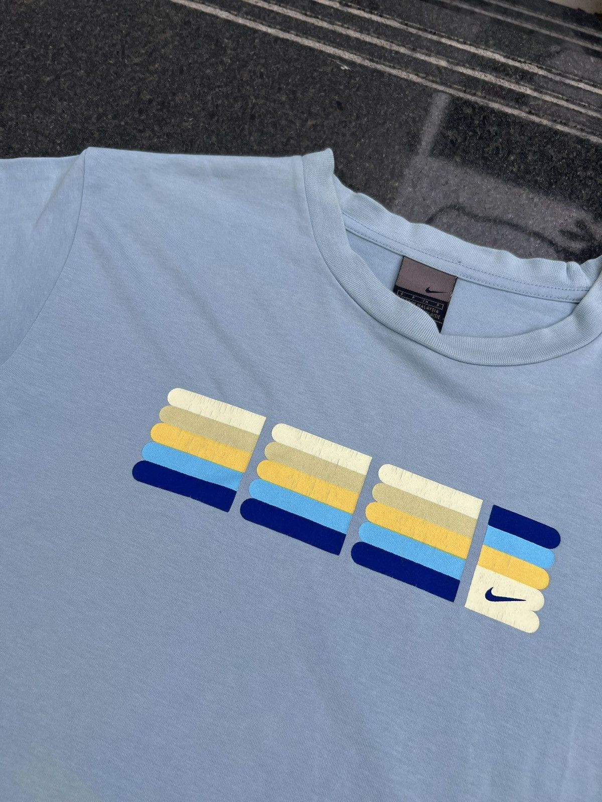 Nike 90s Nike Swoosh Vintage Y2K Baby Blue Retro Tee T-Shirt Size US S / EU 44-46 / 1 - 4 Thumbnail