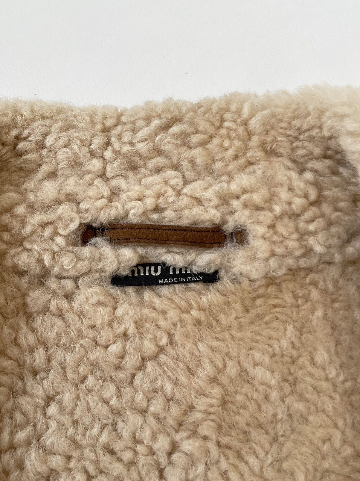 Miu Miu Mid 2000s Tan Shearling Jacket Size US M / EU 48-50 / 2 - 4 Thumbnail