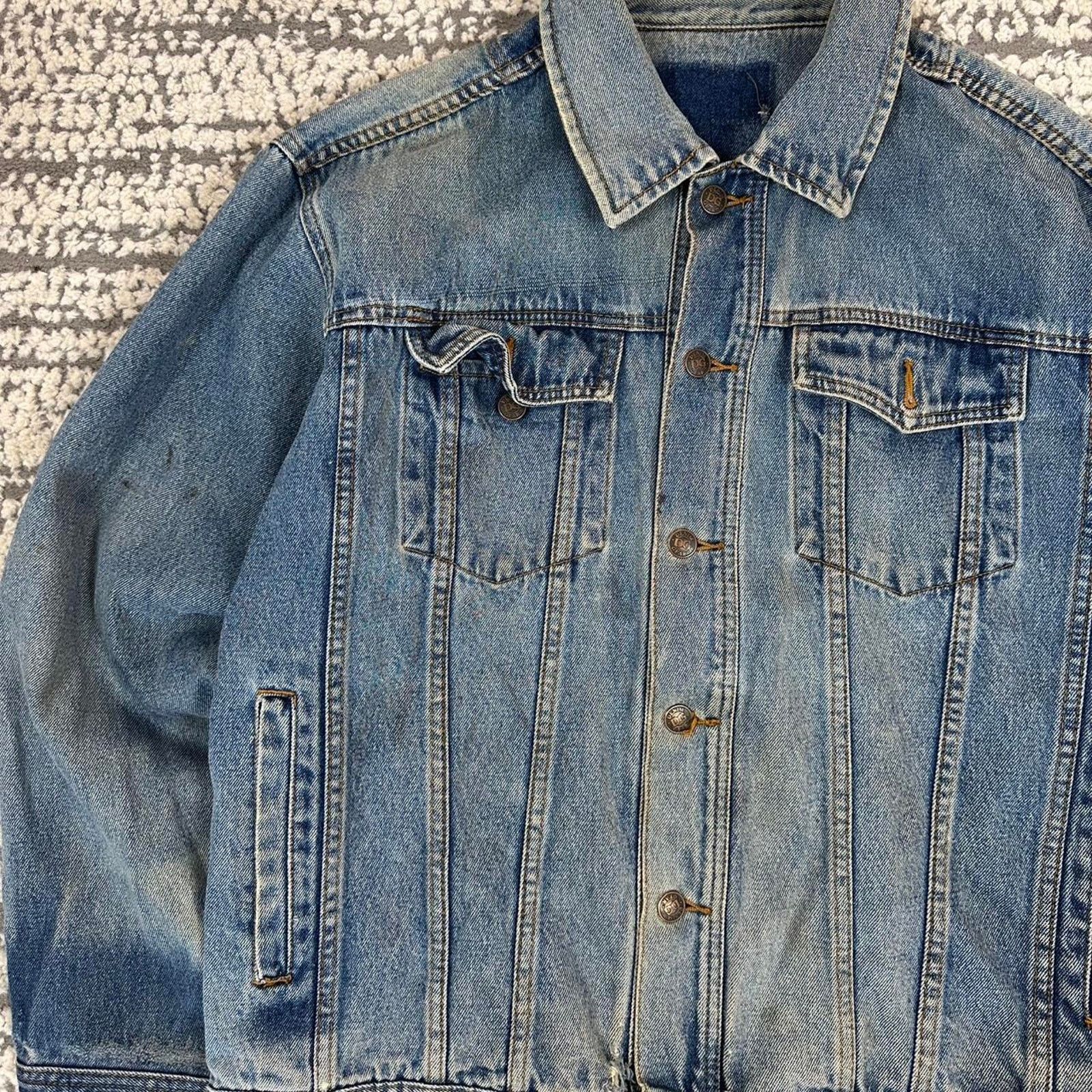 Vintage Vintage Distressed Denim Trucker Jacket Size US XL / EU 56 / 4 - 2 Thumbnail