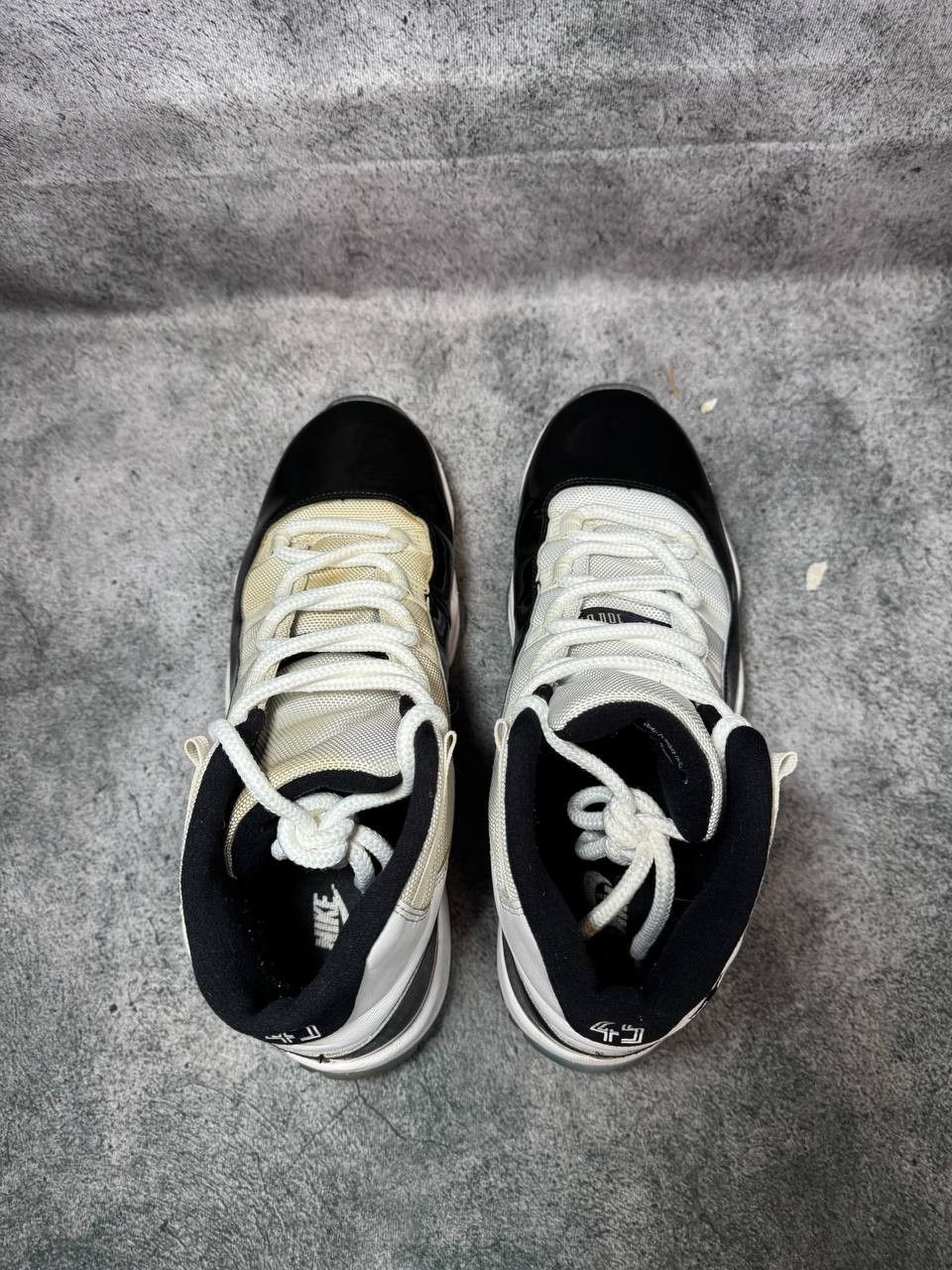 Jordan Brand Size 11 | Jordan 11 Concord No Box | Pre-Owned Size US 11 / EU 44 - 4 Thumbnail