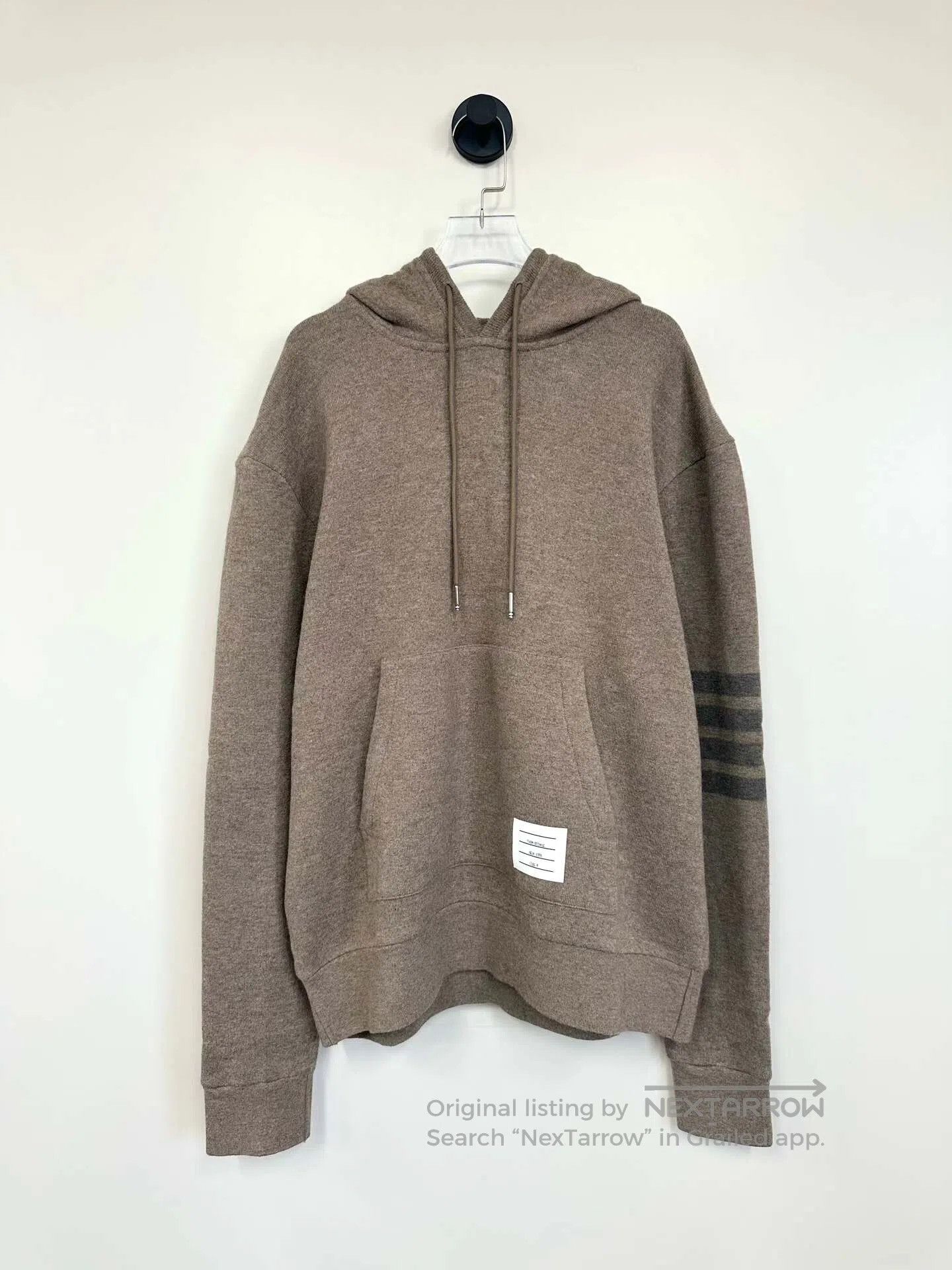 Thom Browne Thom Browne Brown classic four-stripe cashmere hooded swea Size US XL / EU 56 / 4 - 1 Thumbnail