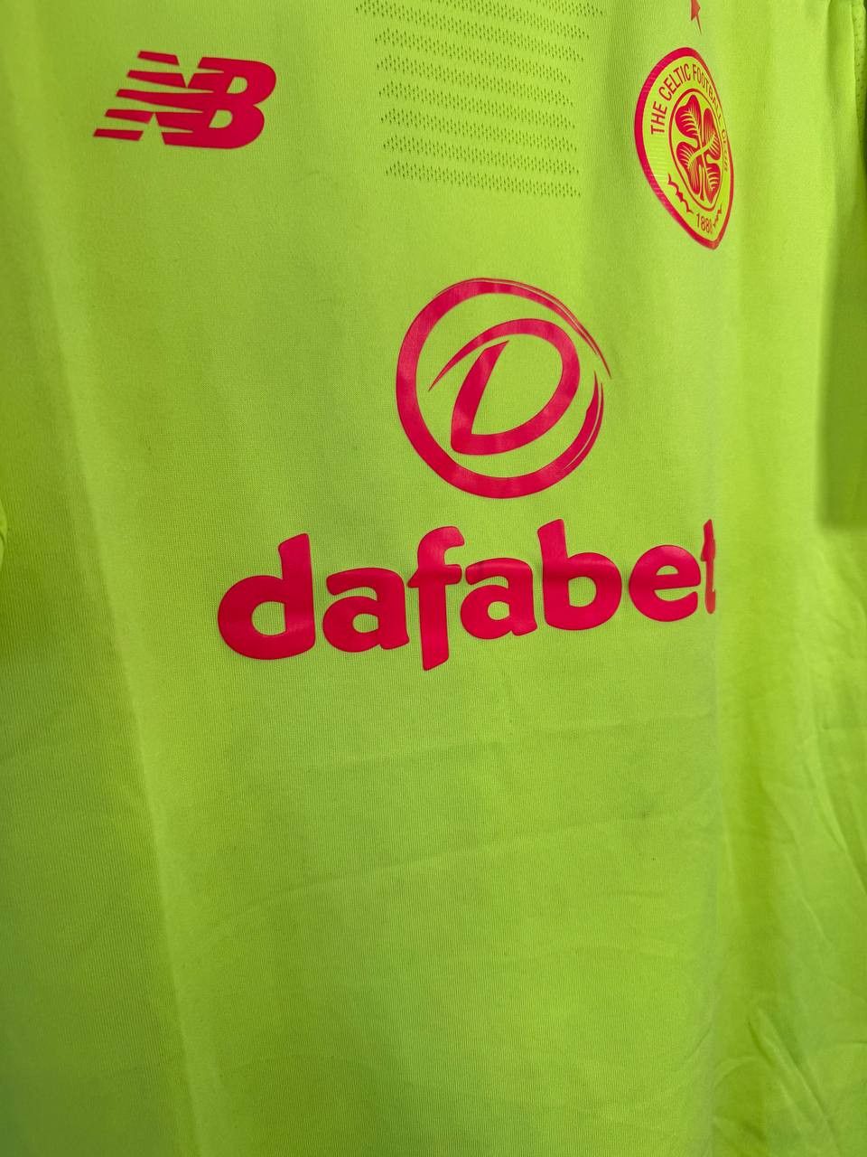 New Balance × Vintage Vintage Celtic 2019/20 GK NB Soccer Jersey Blokcore Size US XL / EU 56 / 4 - 8 Thumbnail