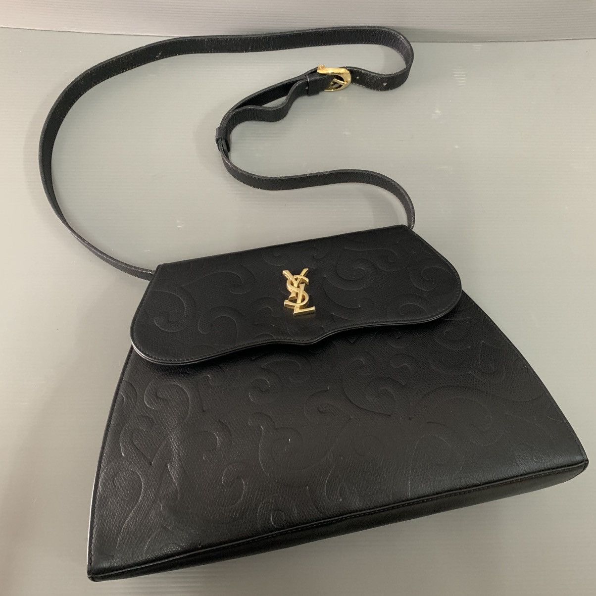 Yves Saint Laurent Saint Laurent 1990-2000s logo-debossed shoulder bag Size ONE SIZE - 9 Thumbnail