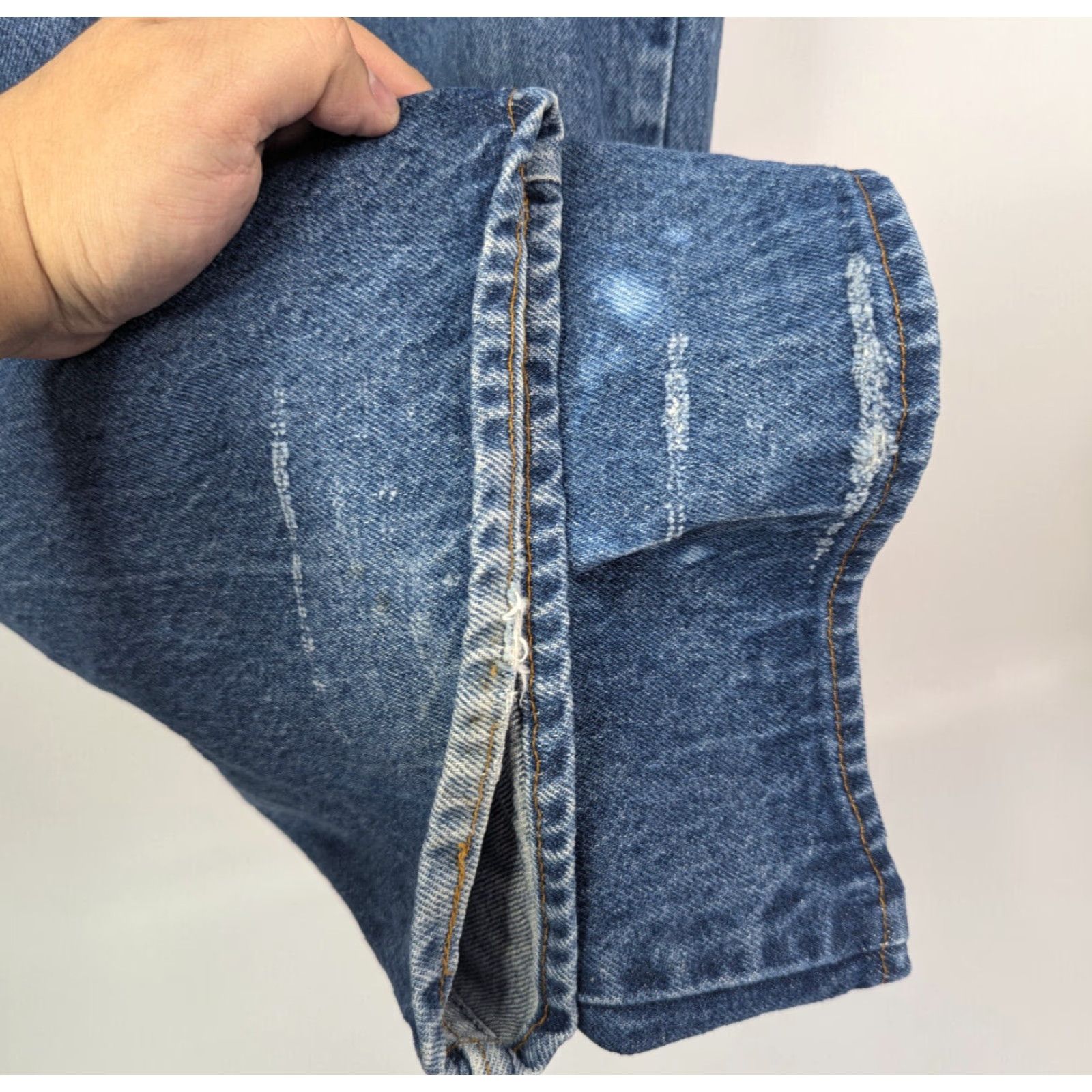 Levi's VINTAGE Levi's 517 Jeans Orange Tab Blue 38x32 Bootcut Denim 20517 0217 Distressed 80s USA Men Jeans Style: Bootcut, 5-Pocket, Classic Fit Size US 38 / EU 54 - 4 Thumbnail