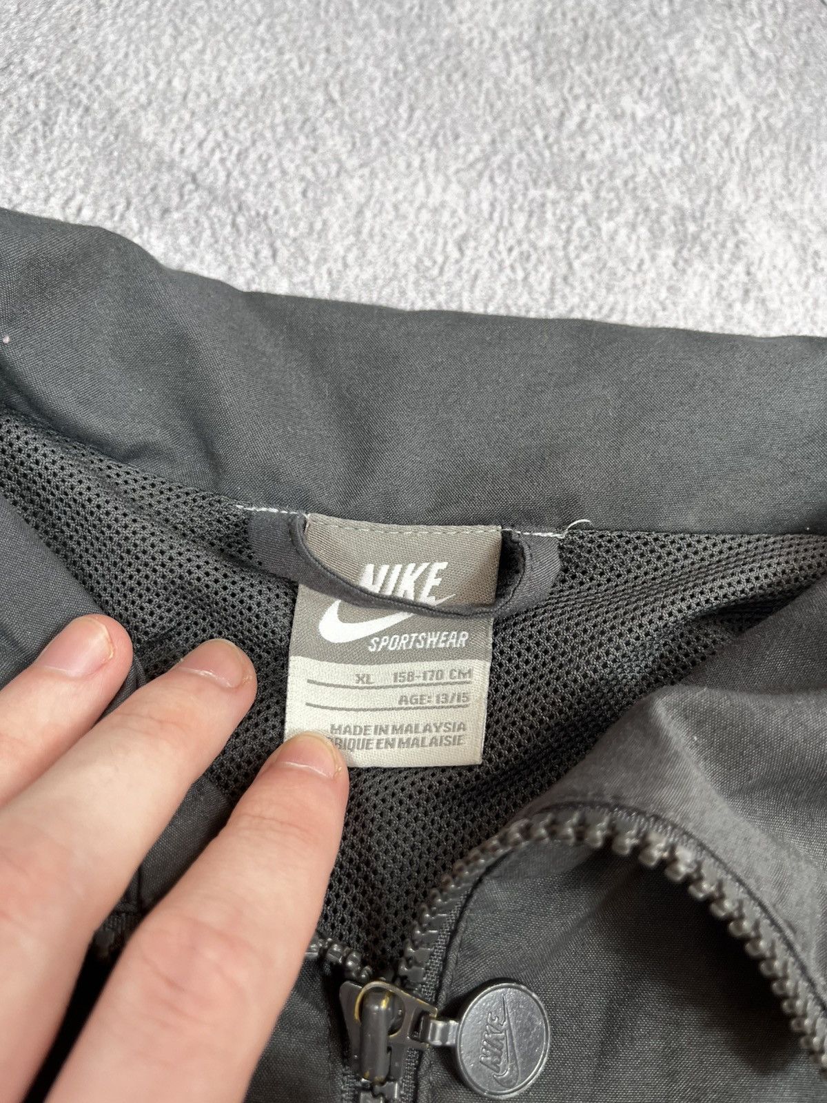 Vintage Vintage Y2K Nike big logo swoosh light jacket size S Size US S / EU 44-46 / 1 - 5 Thumbnail