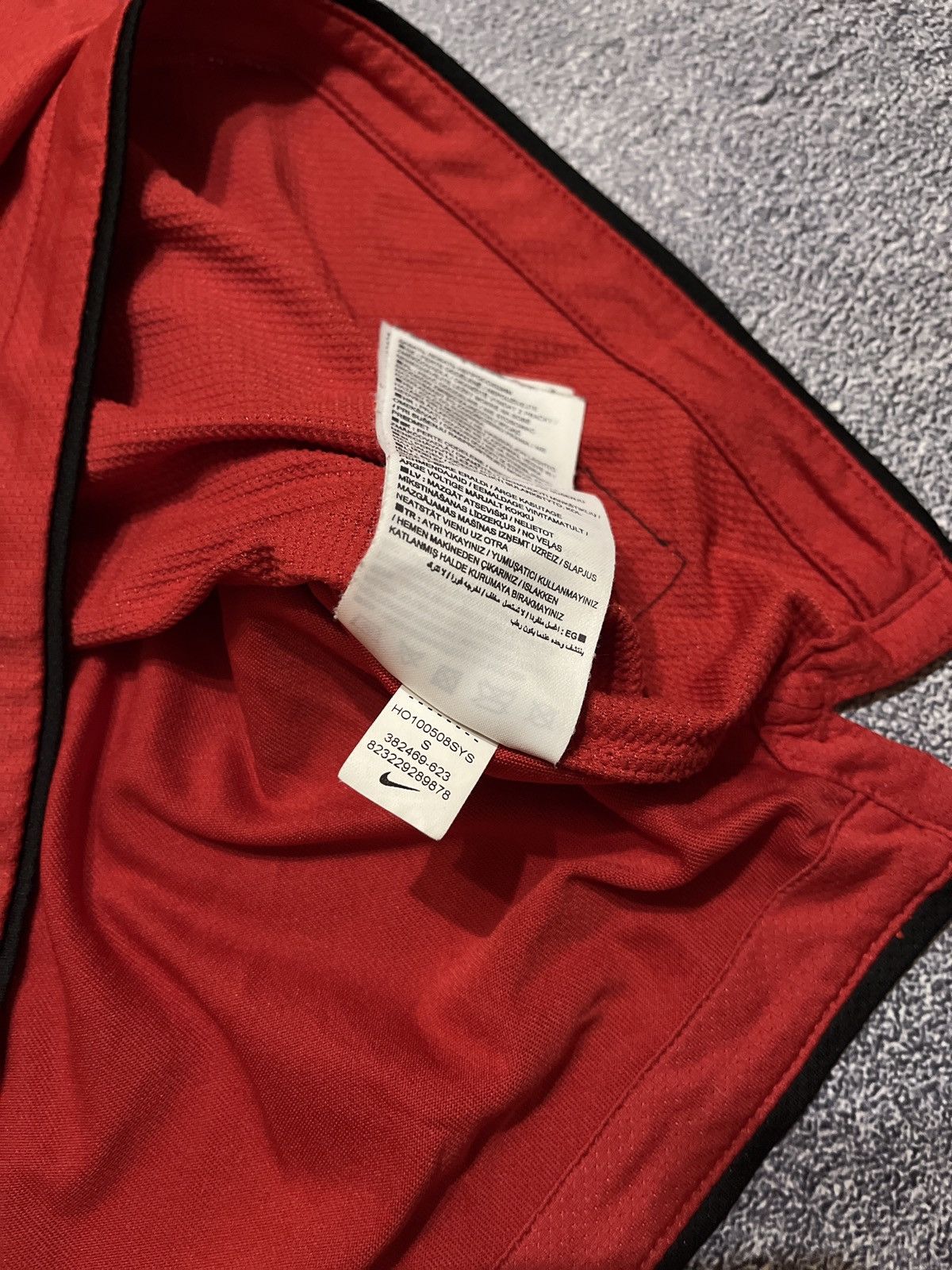 Nike Nike Manchester United Jersey 2010 Home Soccer Jersey AON Size US S / EU 44-46 / 1 - 9 Thumbnail