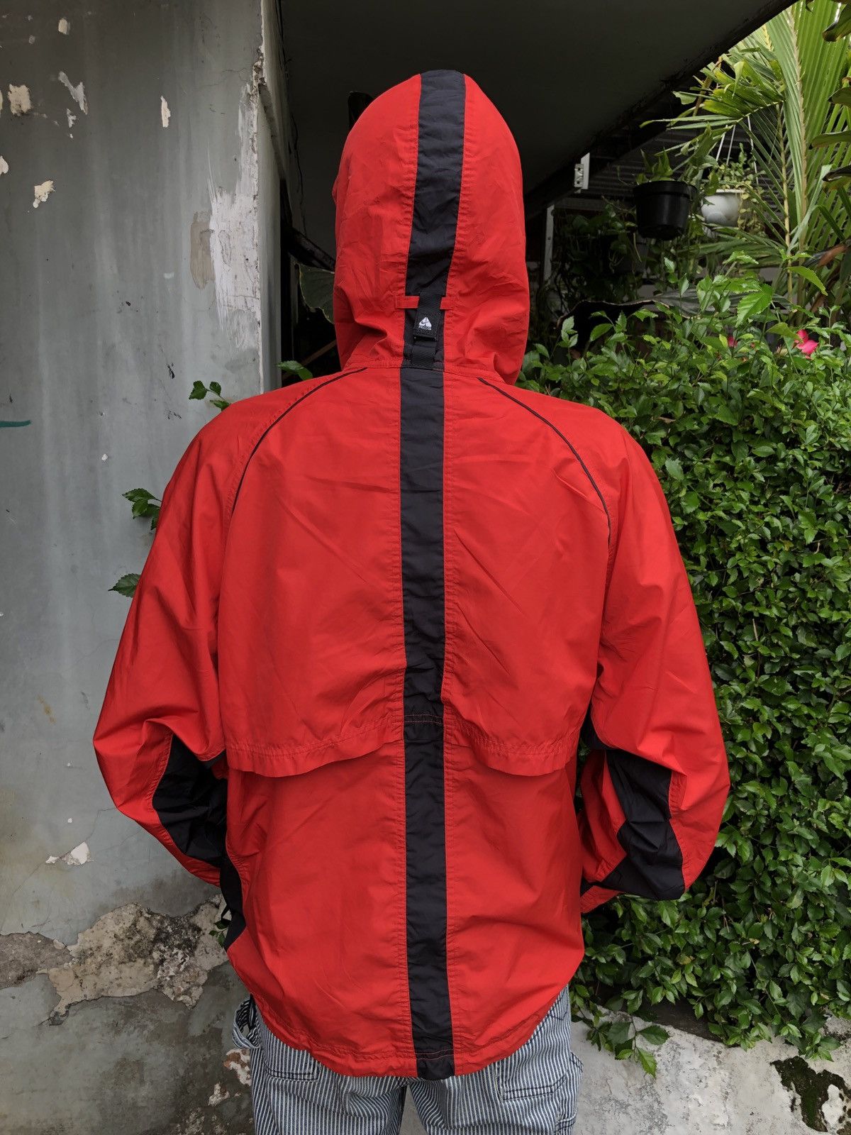 Nike ACG NIKE ACG CLIMA FIT PACKABLE JACKET Size US L / EU 52-54 / 3 - 4 Thumbnail