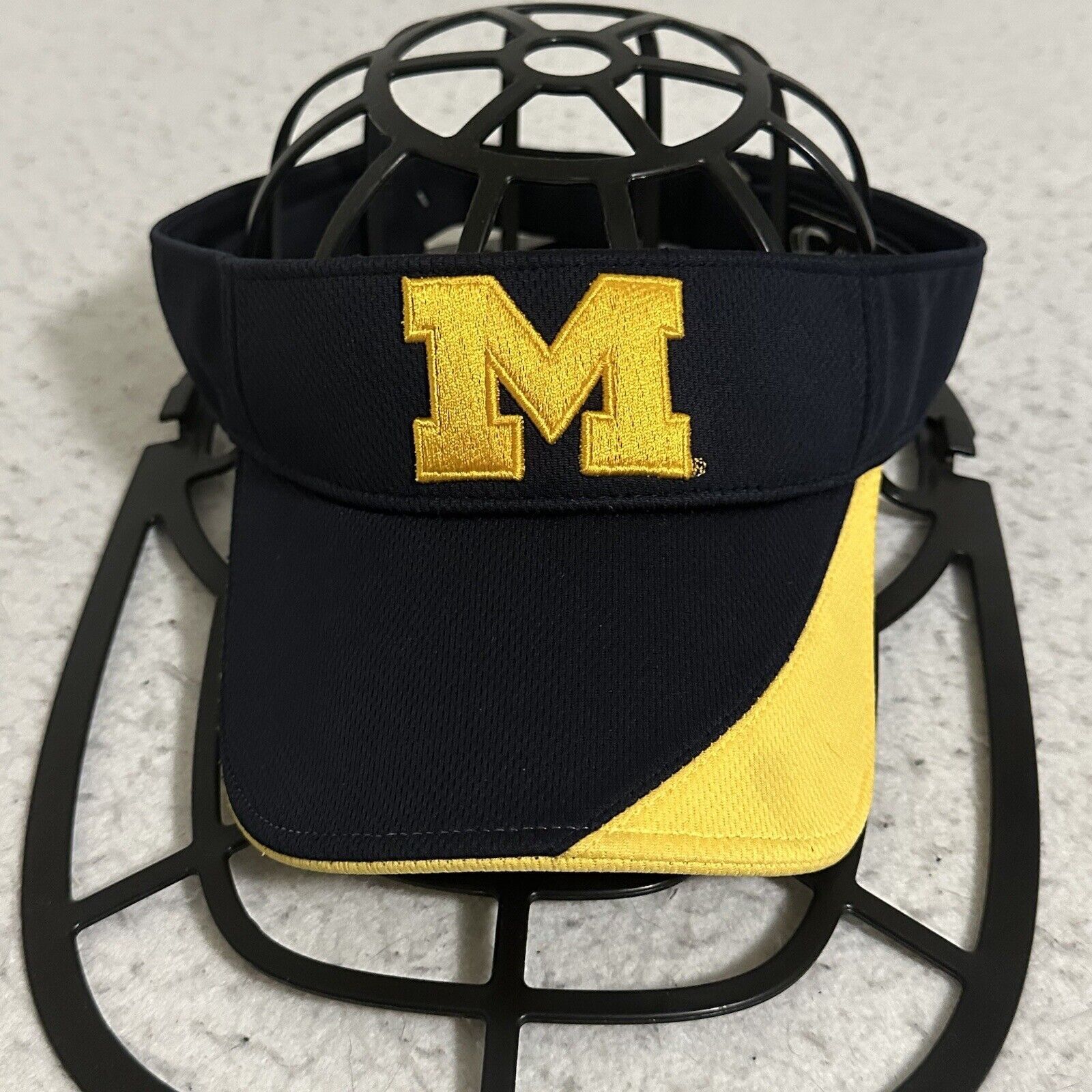 Other University Of Michigan Wolverine OSFA Blue Yellow Visor Hat Size ONE SIZE - 2 Thumbnail