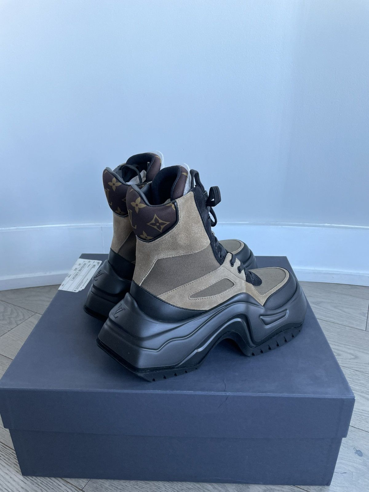 Louis Vuitton Louis Vuitton Archlight 2.0 Platform Ankle Boots Size US 6.5 / IT 36.5 - 6 Thumbnail