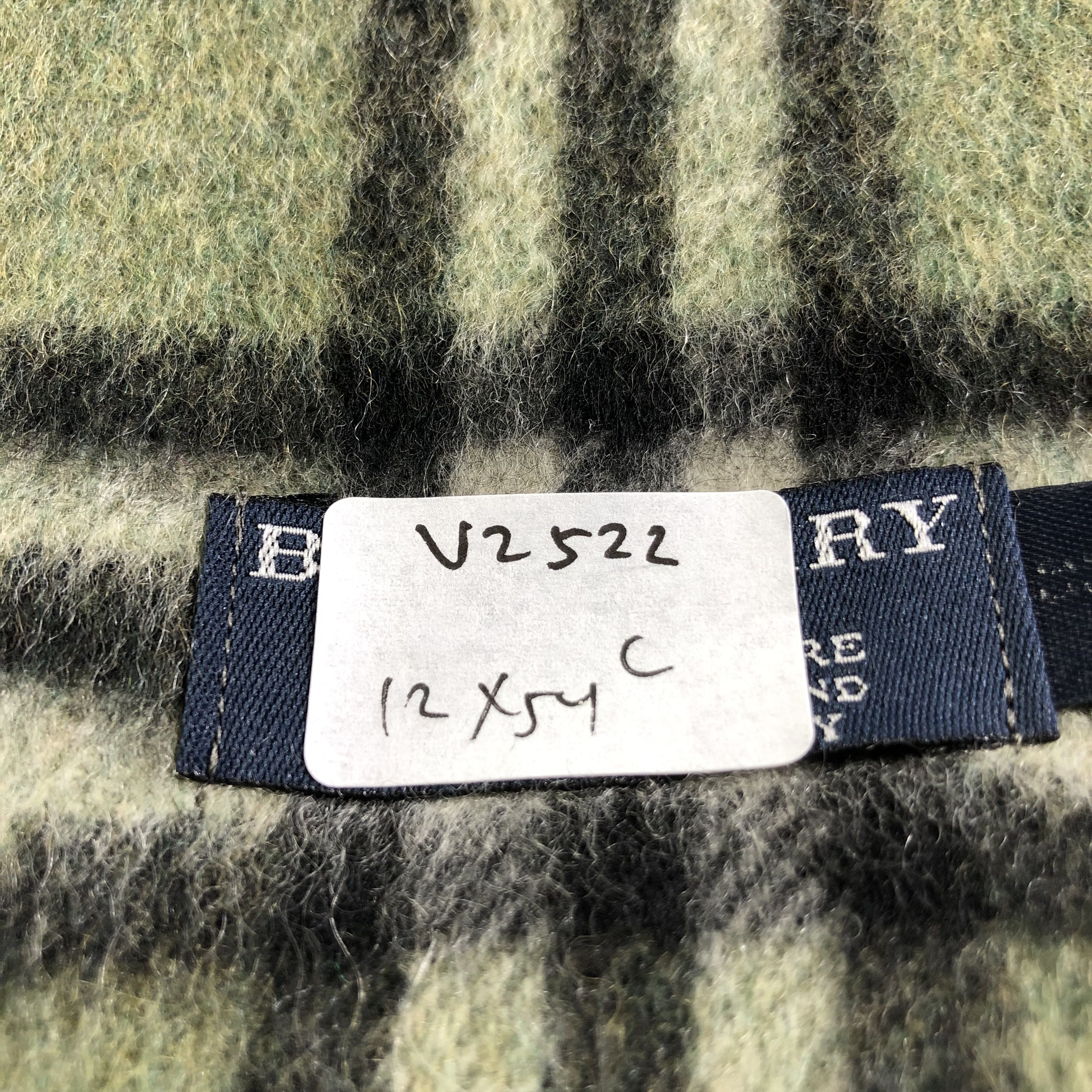 Burberry Burberrys Nova Check Cashmere Scarf Muffler Neckwear V2522 Size ONE SIZE - 11 Thumbnail