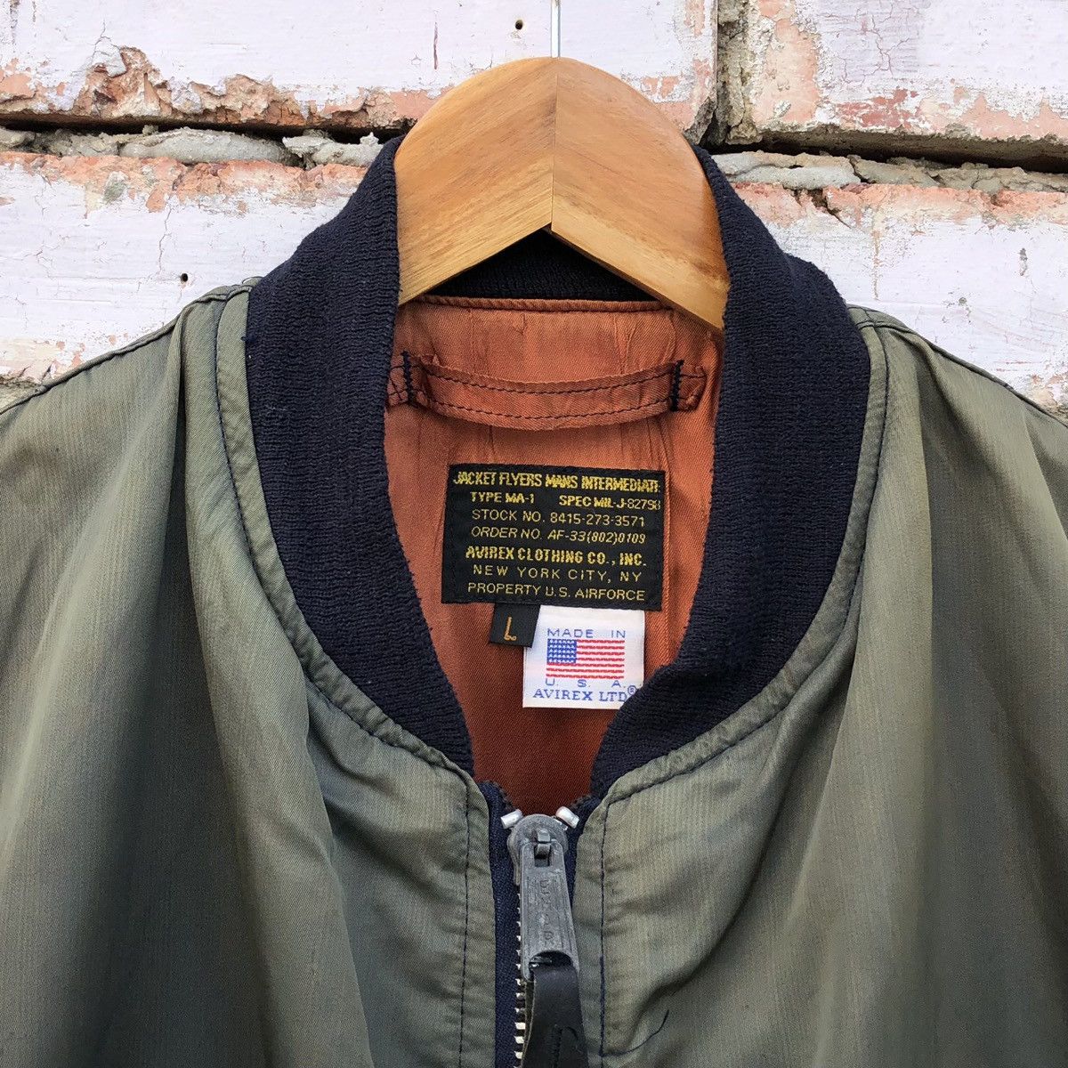 Avirex VTG Avirex Flyers Mans Intermediate Ma-1 Faded Bomber Jacket Size US L / EU 52-54 / 3 - 19 Thumbnail