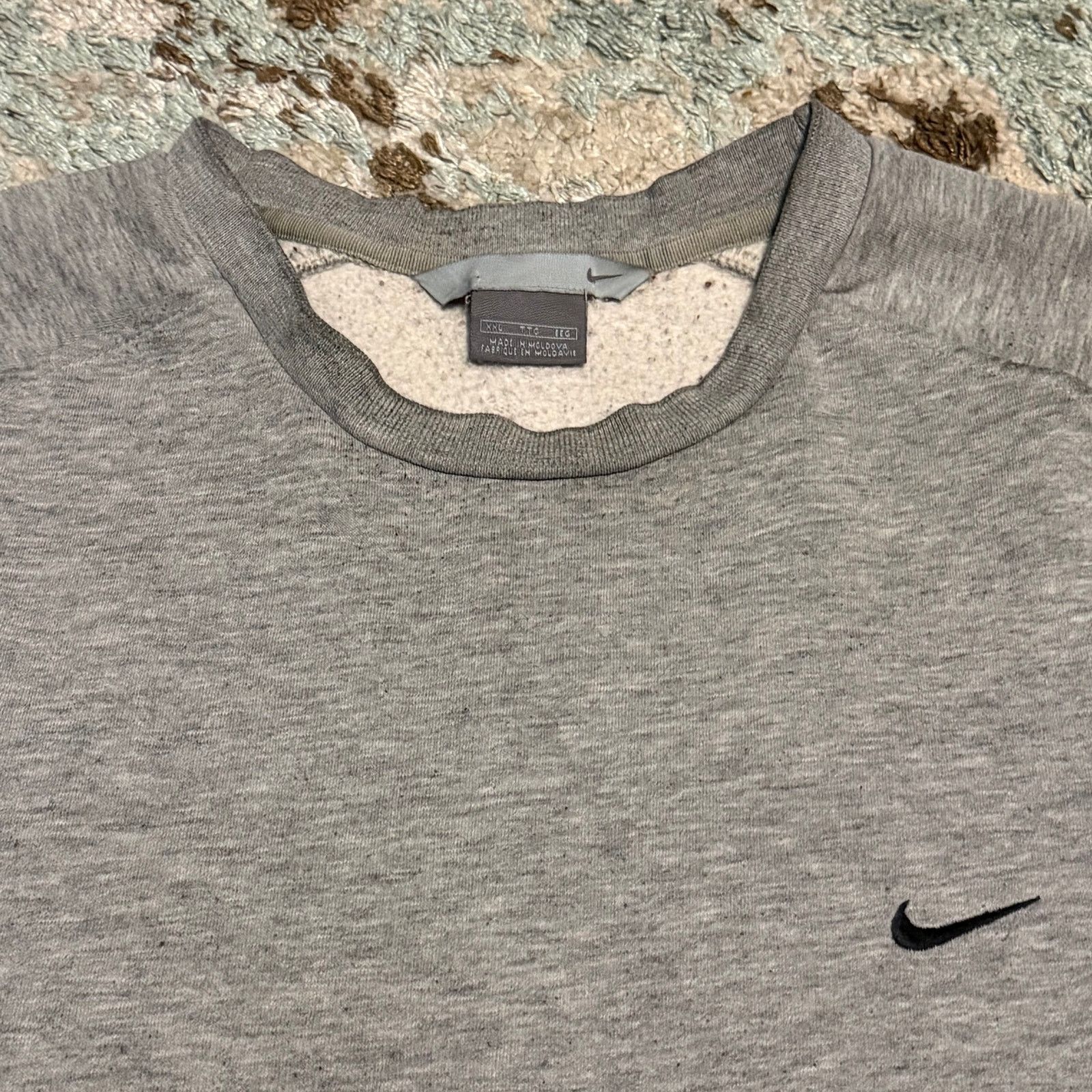 Nike Vintage Nike Essential Sweatshirt Size 2XL Gray 2000s Size US XXL / EU 58 / 5 - 2 Thumbnail