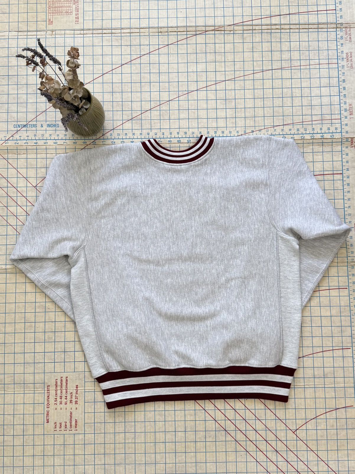 NCAA Vintage Washington Cougars Reverse Weave Style Ringer Crew Size US XL / EU 56 / 4 - 10 Thumbnail