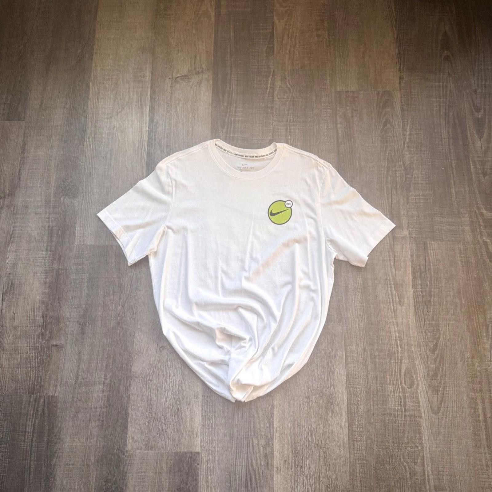 Nike NIKE • VNTG "NIKE FC" Tee (L) Size US L / EU 52-54 / 3 - 1 Thumbnail