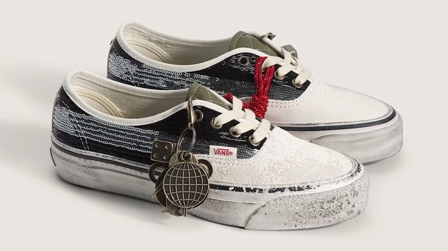 Vans Vans havana chanel charm Size US 8 / EU 41 - 2 Thumbnail