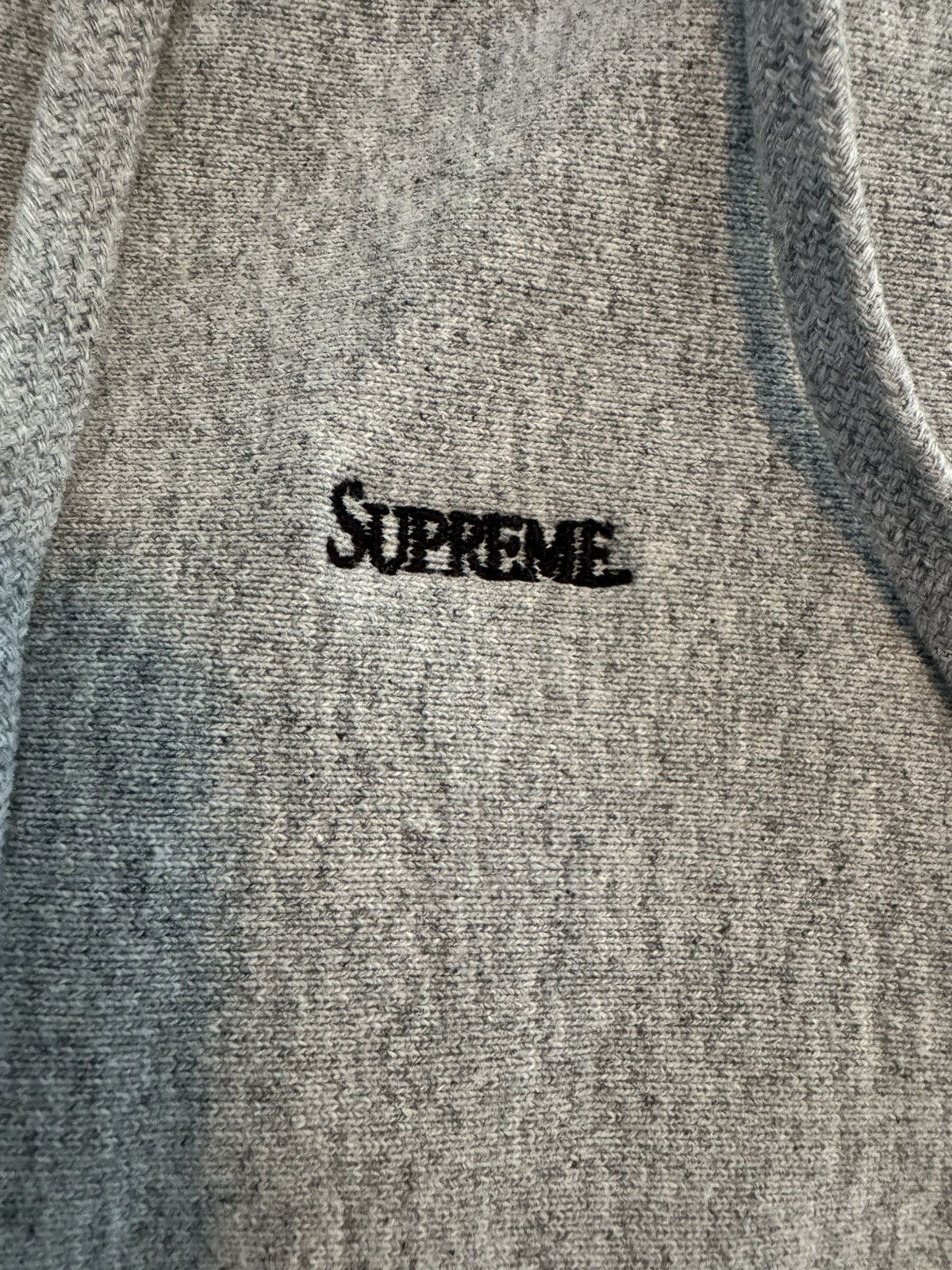 Supreme FW19 - Micro Logo Hoodie - Heather Grey Size US L / EU 52-54 / 3 - 4 Thumbnail