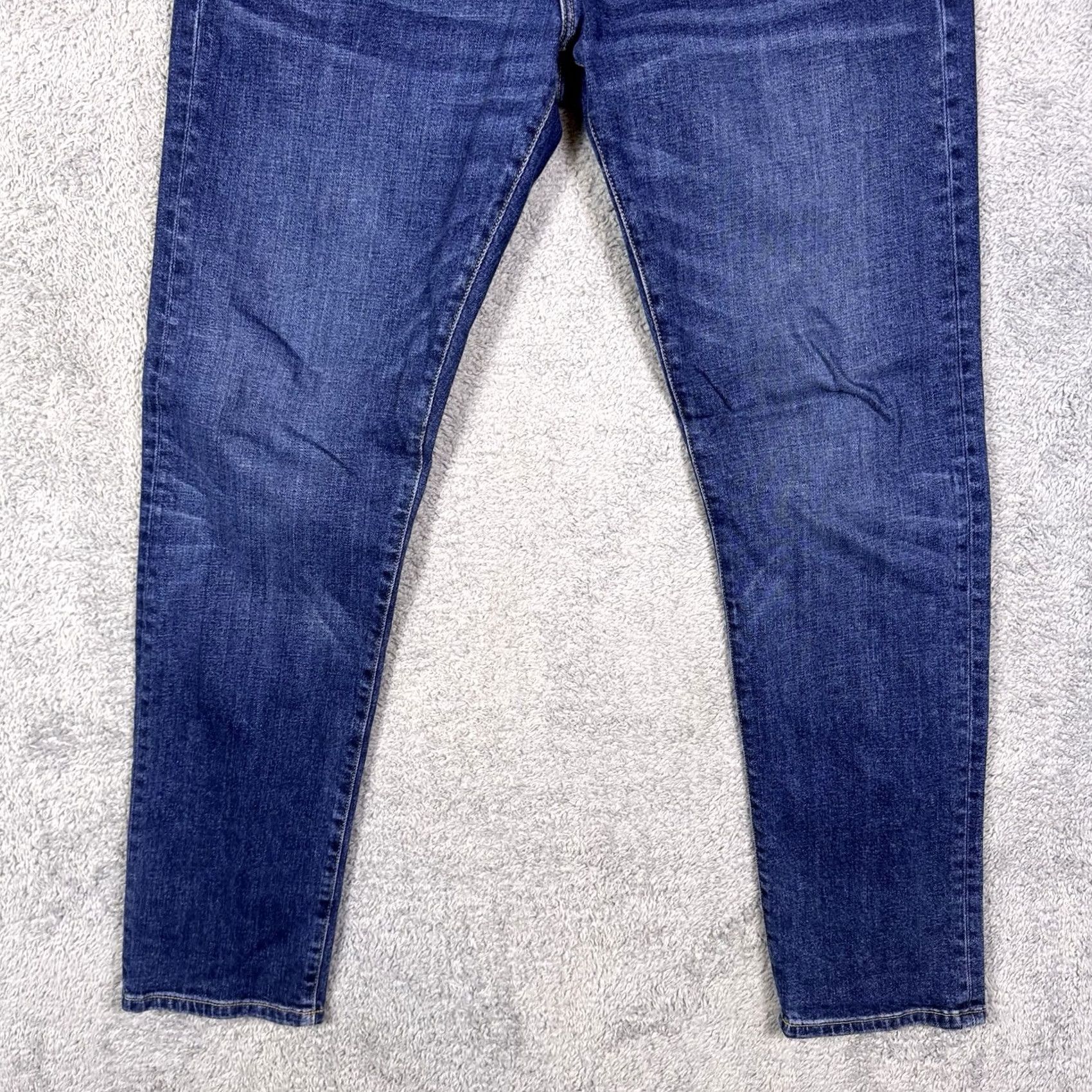 Flint And Tinder Flint and Tinder Jeans Mens 31x30 Slim Taper 5 Pocket Mid Rise Zip Fly Denim USA Jeans 31x30 Slim Tapered Men Stonewash Blue Denim USA Mens Jeans Size US 31 - 2 Thumbnail