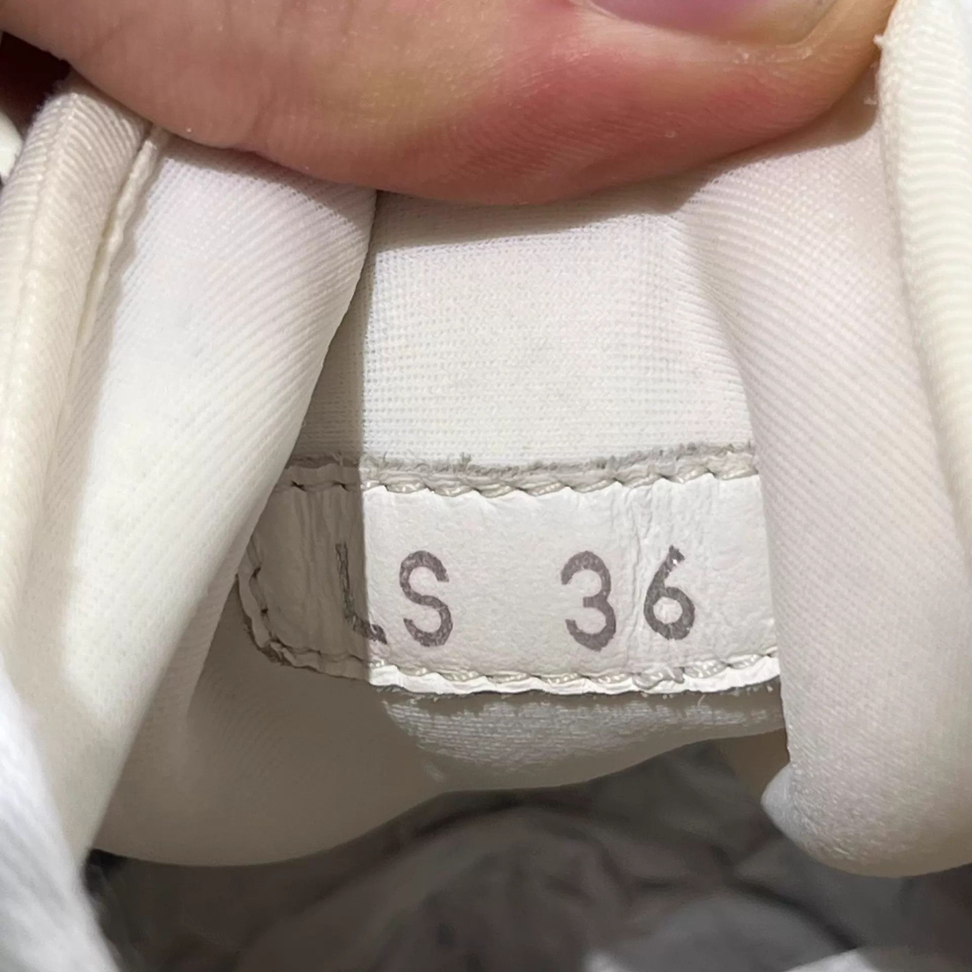 Dior Dior white dad shoes size 36 Size US 5.5 / IT 35.5 - 8 Thumbnail