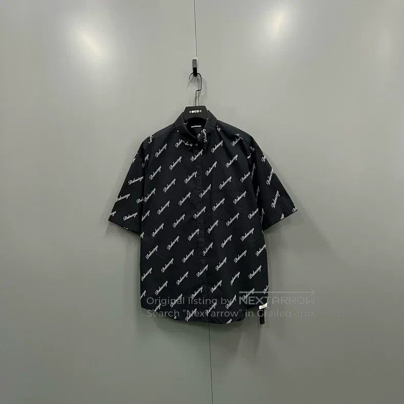 Balenciaga Balenciaga Cursive Bulletproof Logo Short Sleeve Shirt Size XS / US 0-2 / IT 36-38 - 1 Thumbnail
