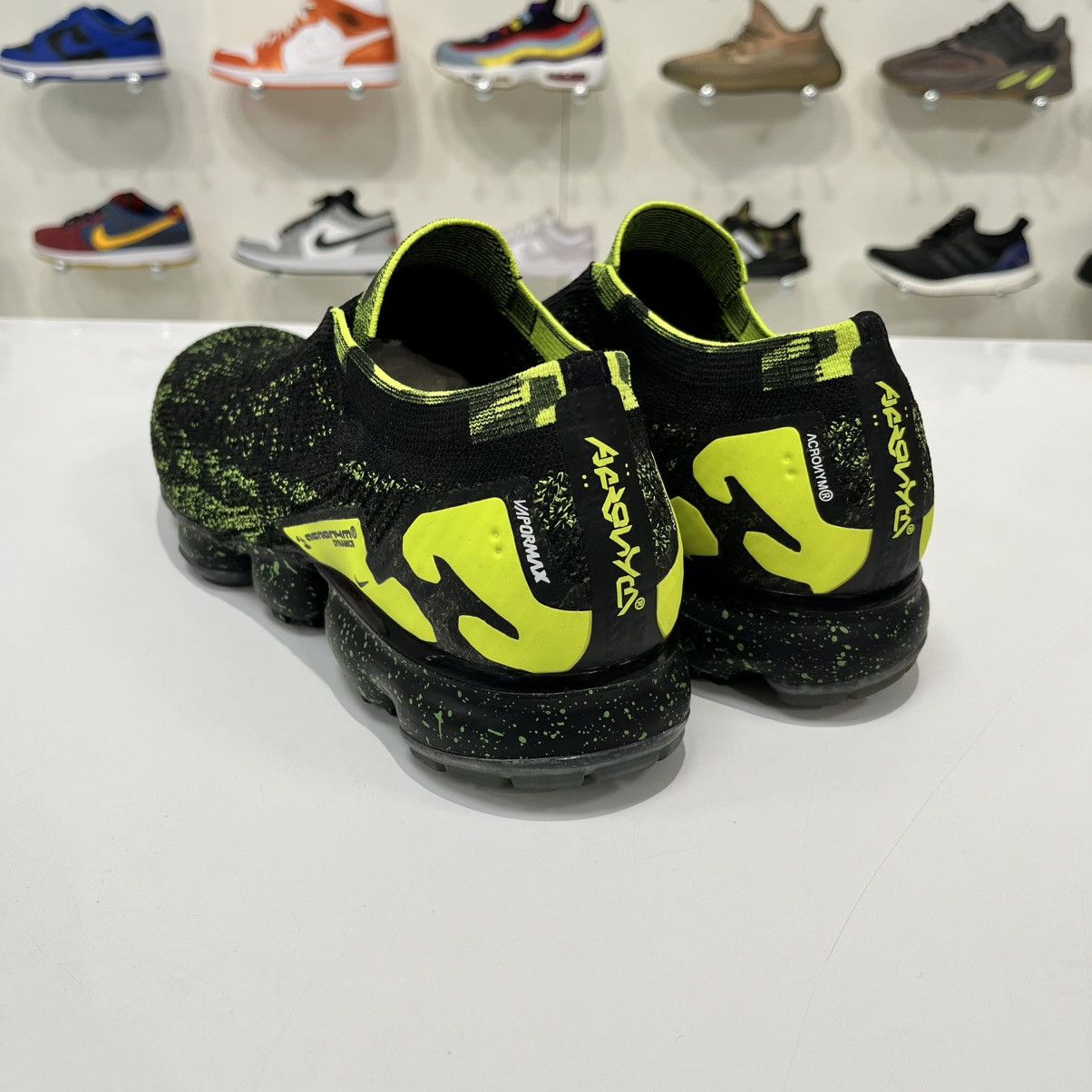Nike Nike Air VaporMax Moc 2 Acronym Black Size US 9.5 / EU 42-43 - 4 Thumbnail