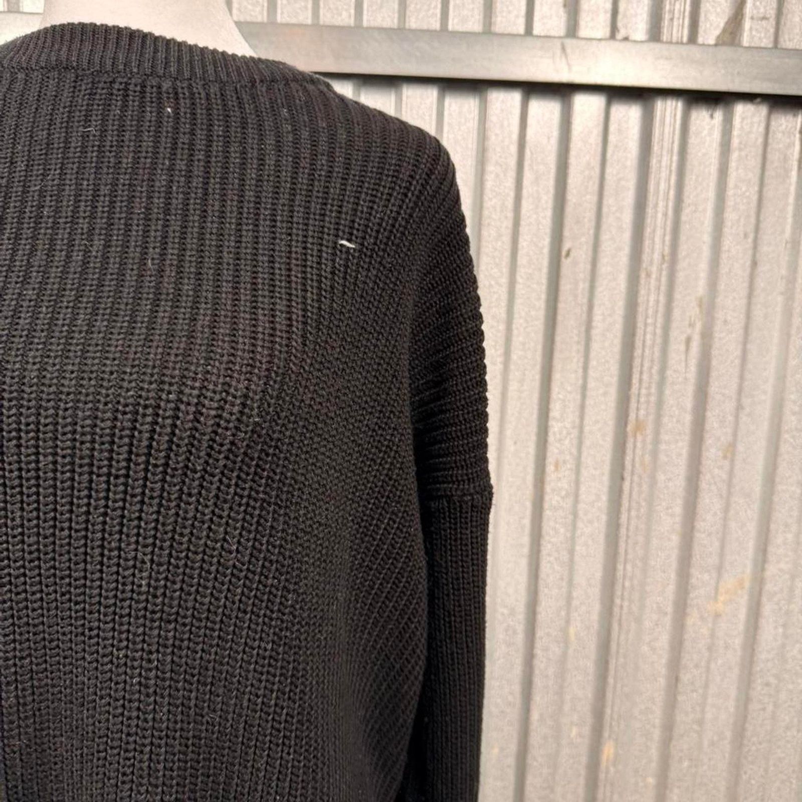 Brandy Melville ClassicBlack brandy melville sweater Size M / US 6-8 / IT 42-44 - 3 Thumbnail