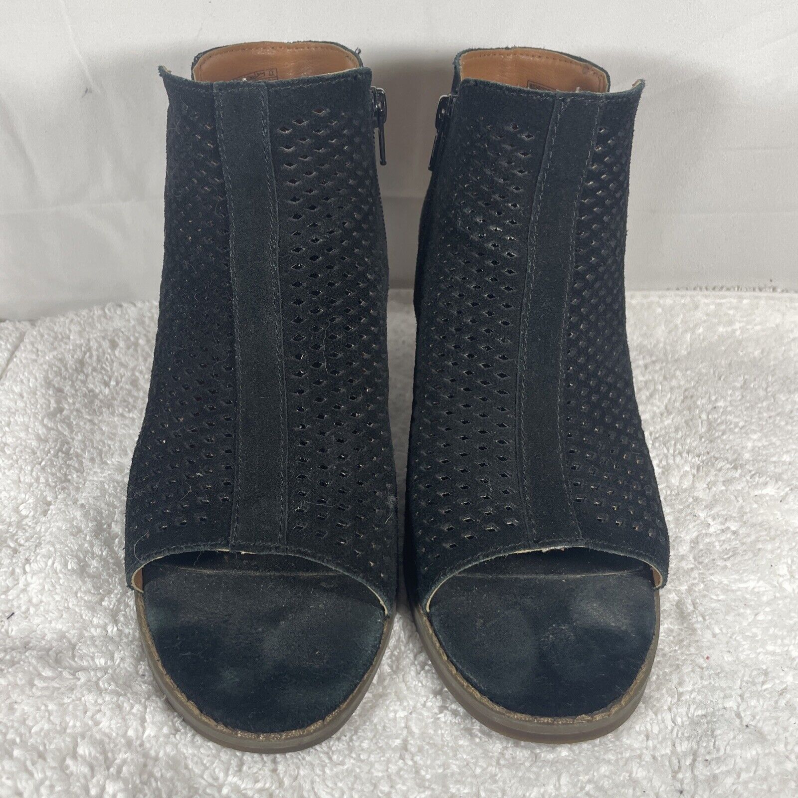 Vionic peep toe booties hotsell