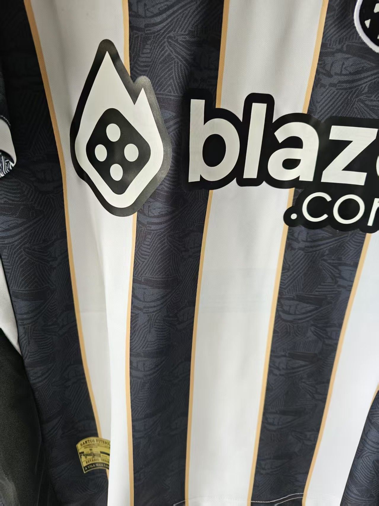 Other New Santos 10 Neymar Jersey Size US XL / EU 56 / 4 - 4 Thumbnail