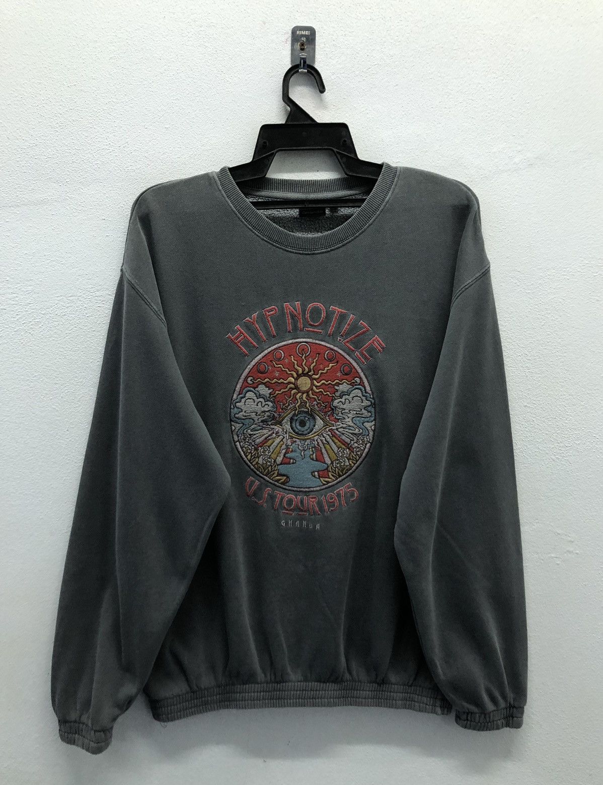 Band Tees Vintage HYPNOTIZE U.S. Tour 1975 Ghanda Sweatshirt Size US XL / EU 56 / 4 - 1 Thumbnail