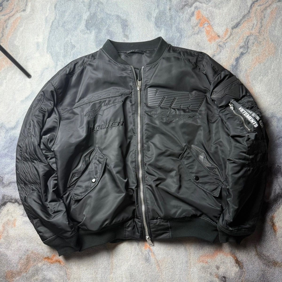 VETEMENTS × ALPHA レーシングジャケット MA-1 VETEMENTS × ALPHA レーシングジャケット MA-1